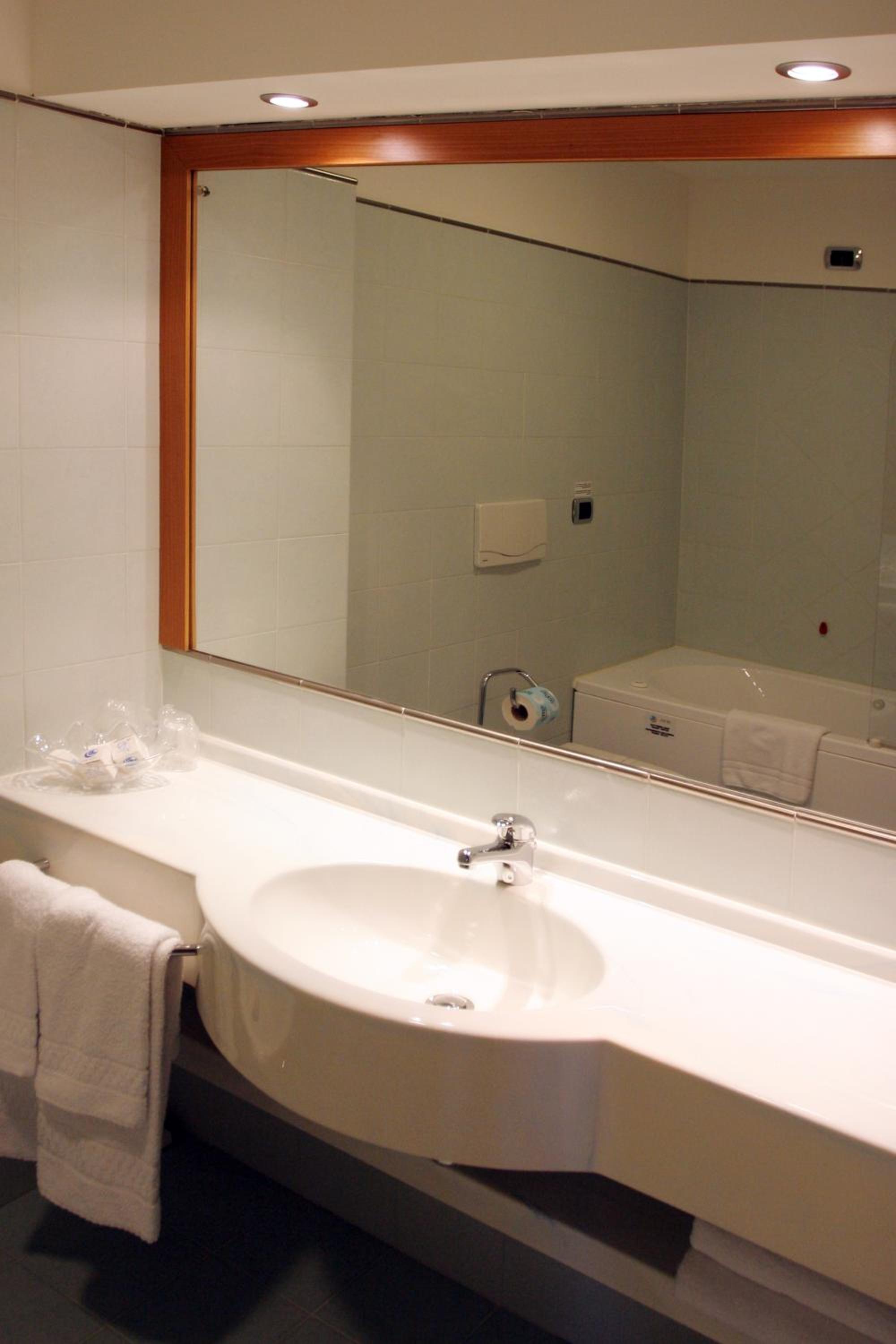 Standard Triple Room - Photo 3