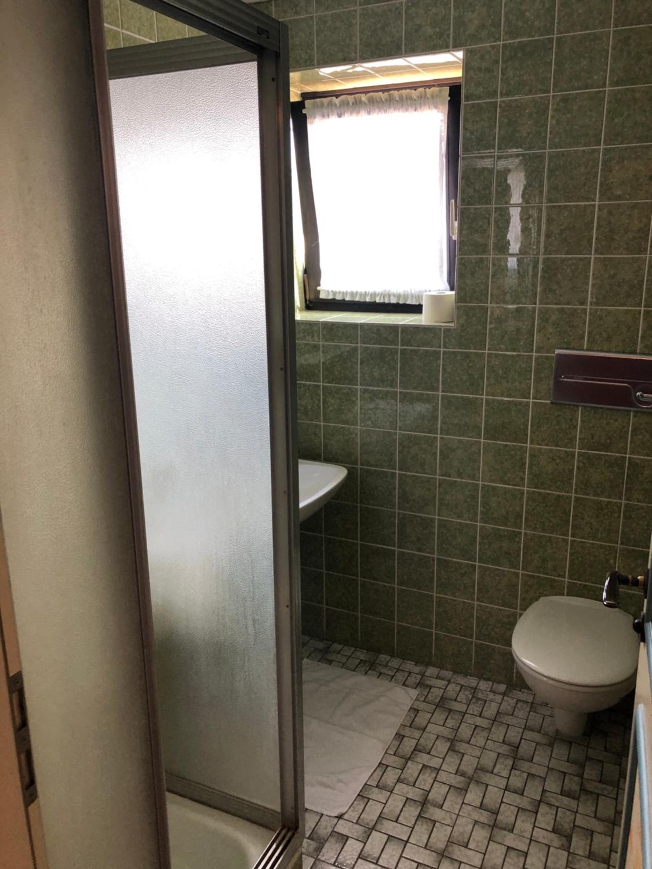 Standard Single Room with Shower photo 3
