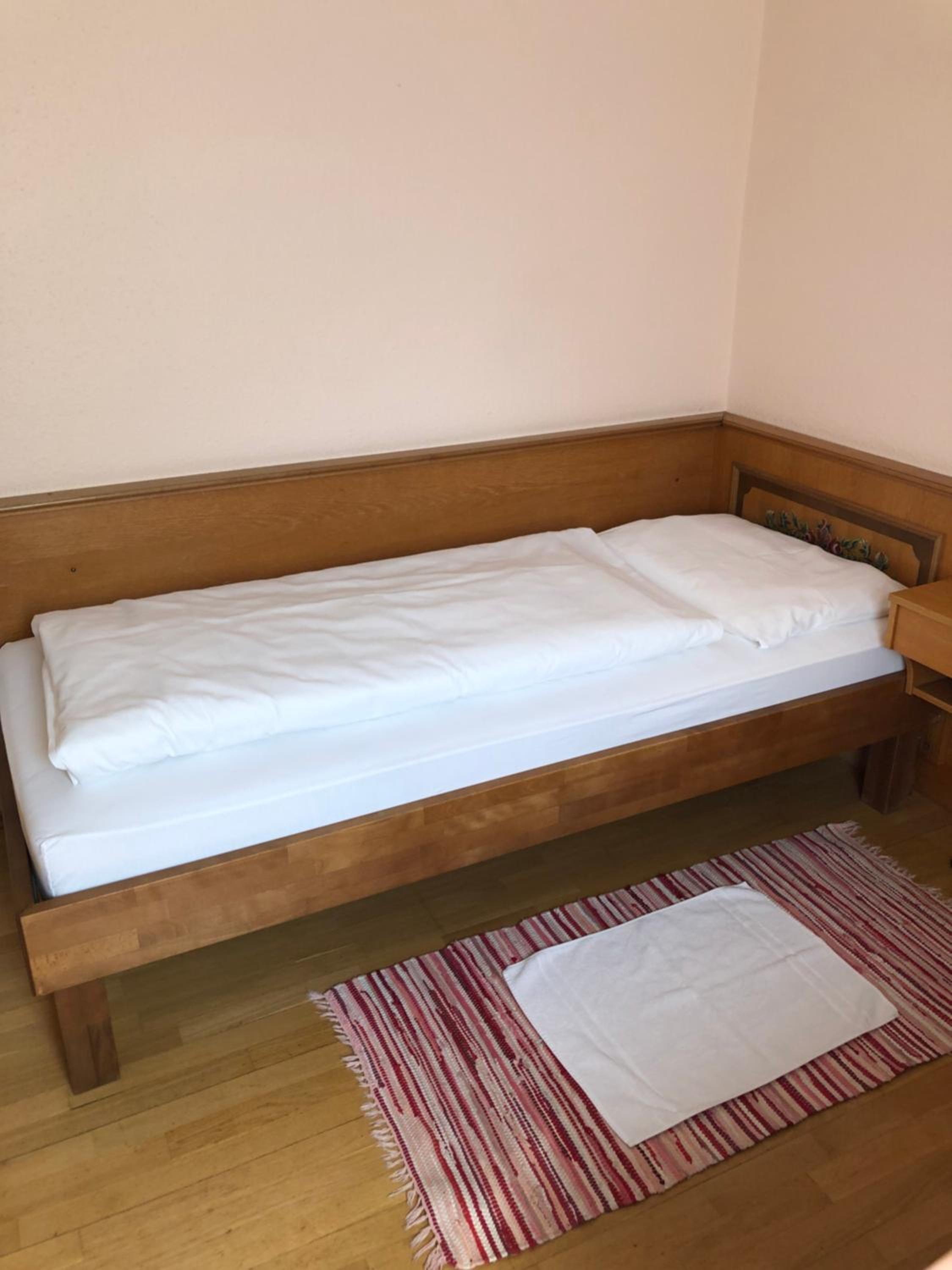 Standard Single Room with Shower photo 1