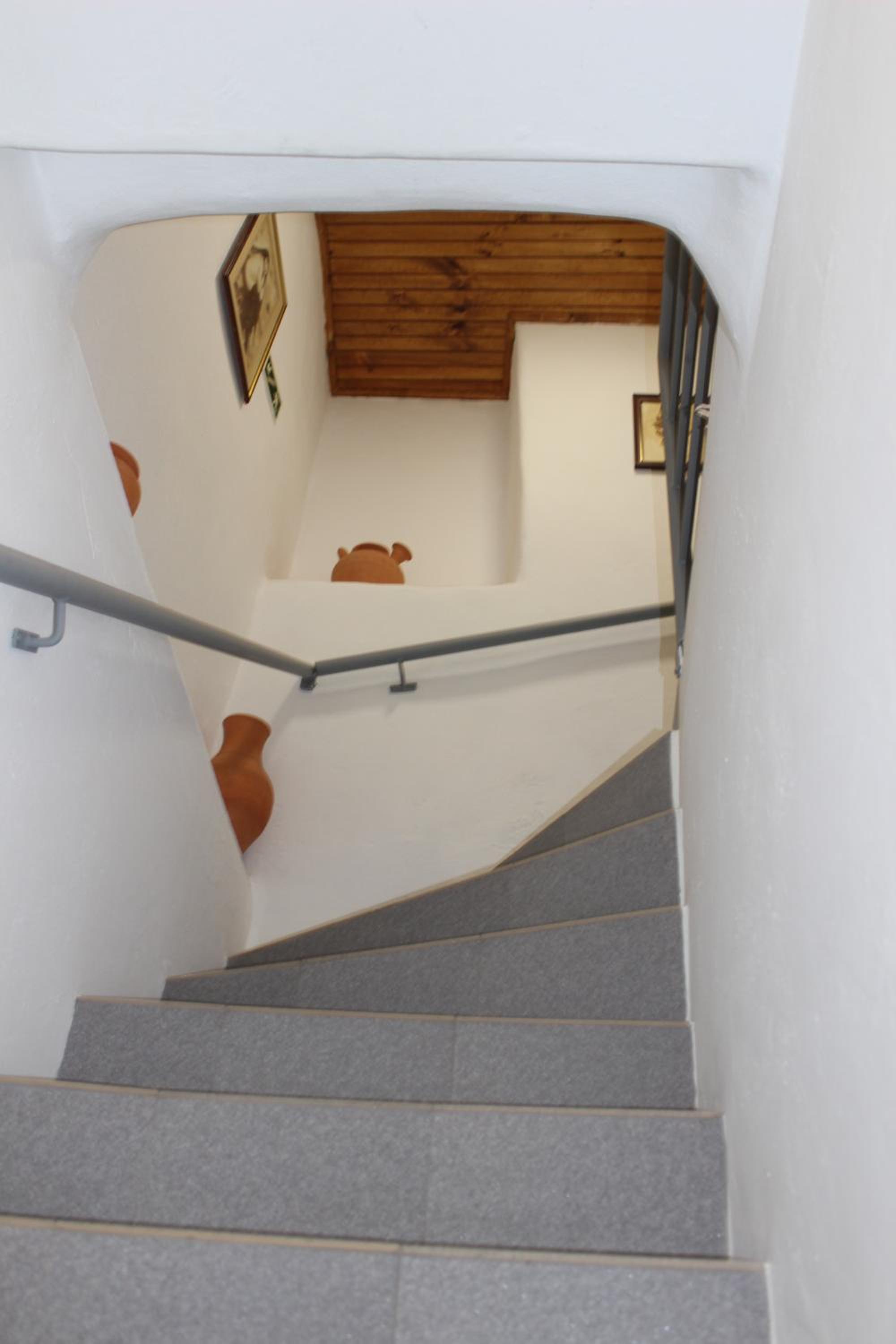 Three-Bedroom Townhouse - Photo 9