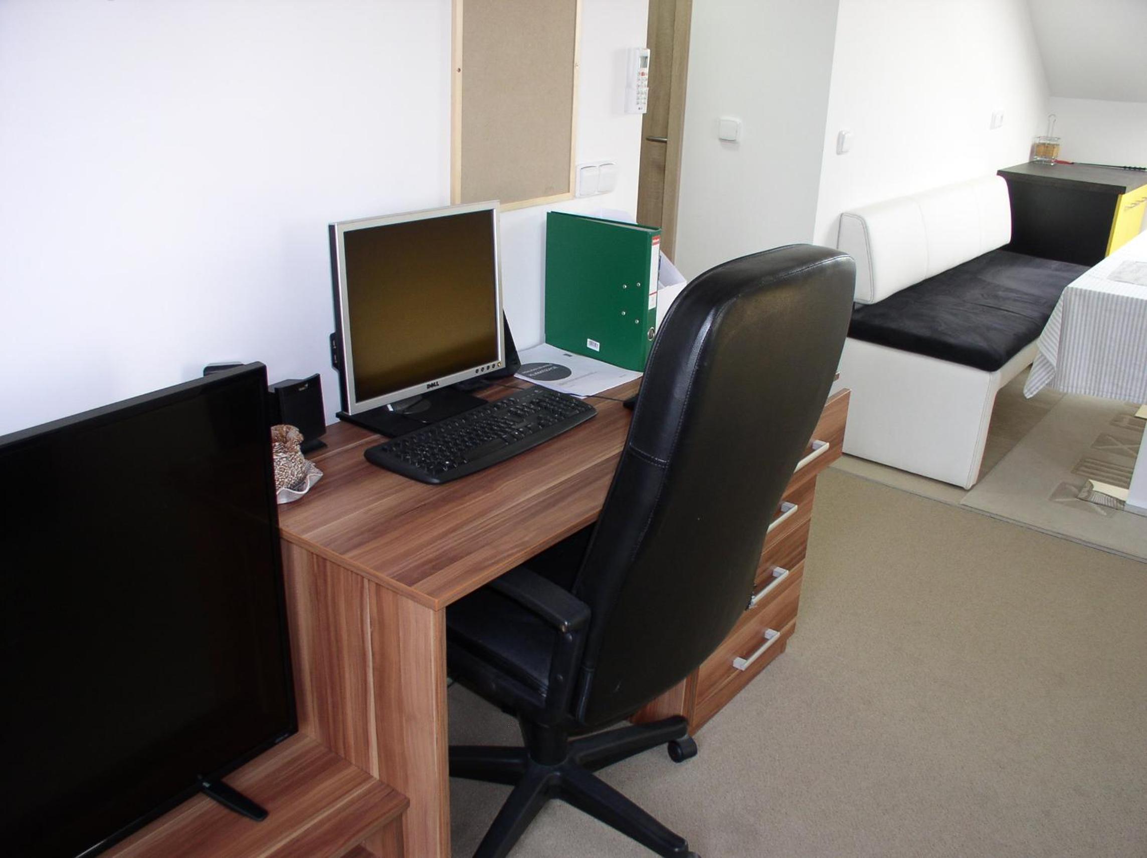 Studio Apartment photo 2