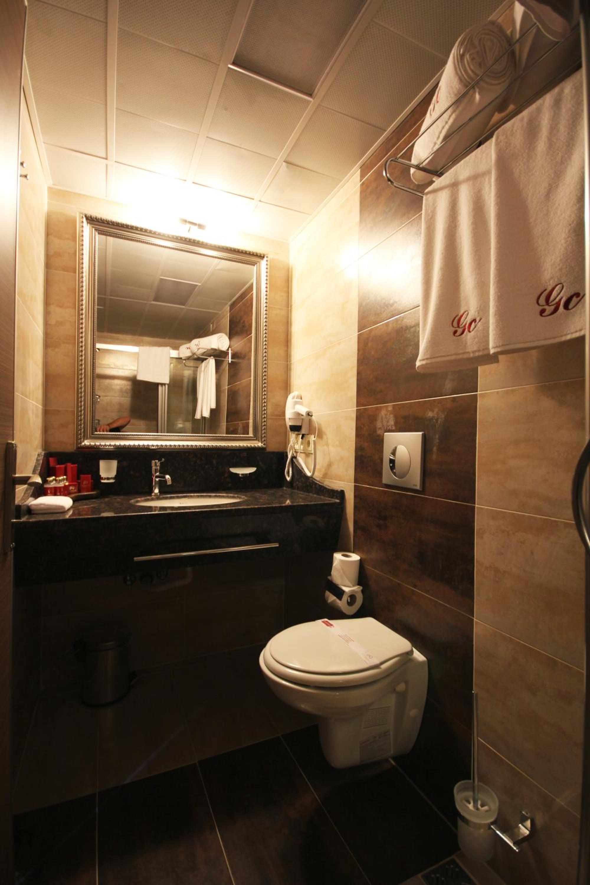 Economy Double or Twin Room photo 3