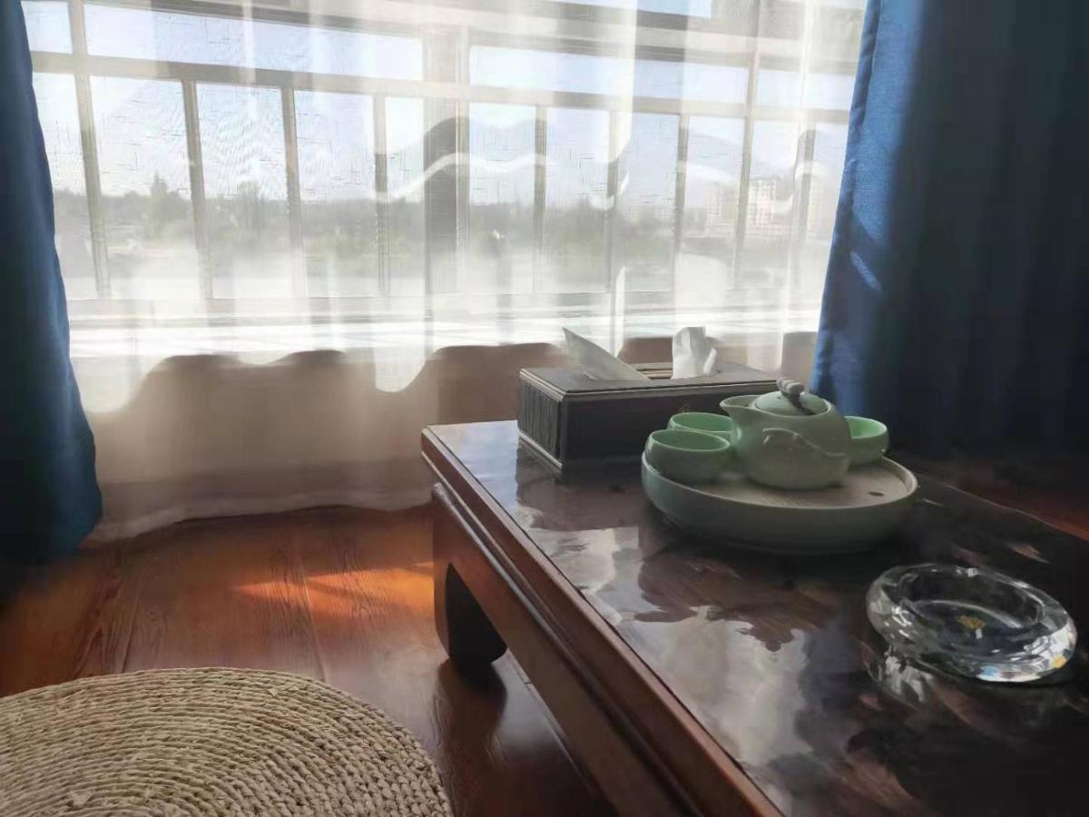 Deluxe Twin Room With River View-Mainland Chinese Citizen Only photo 3
