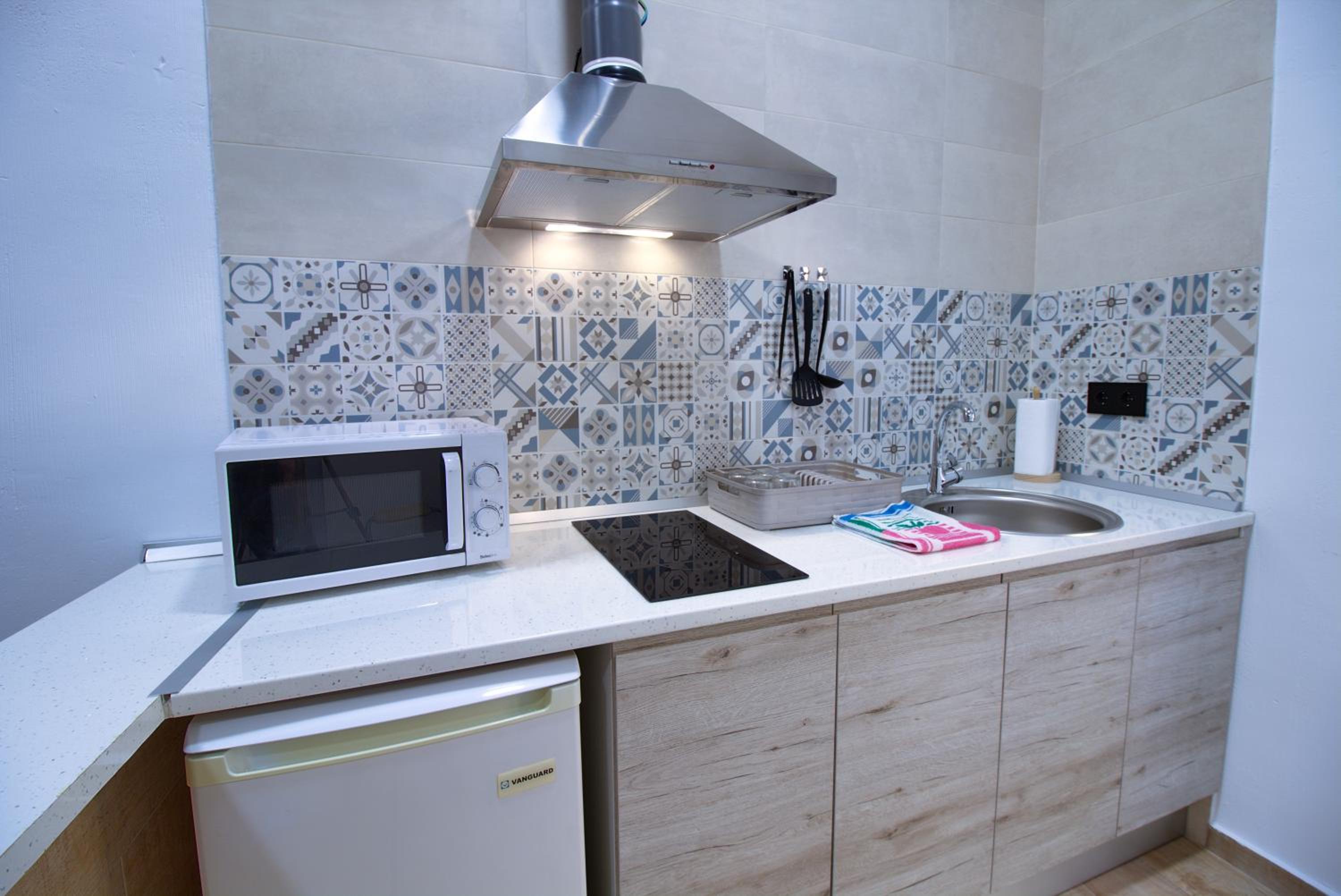 One-Bedroom Apartment - Photo 6