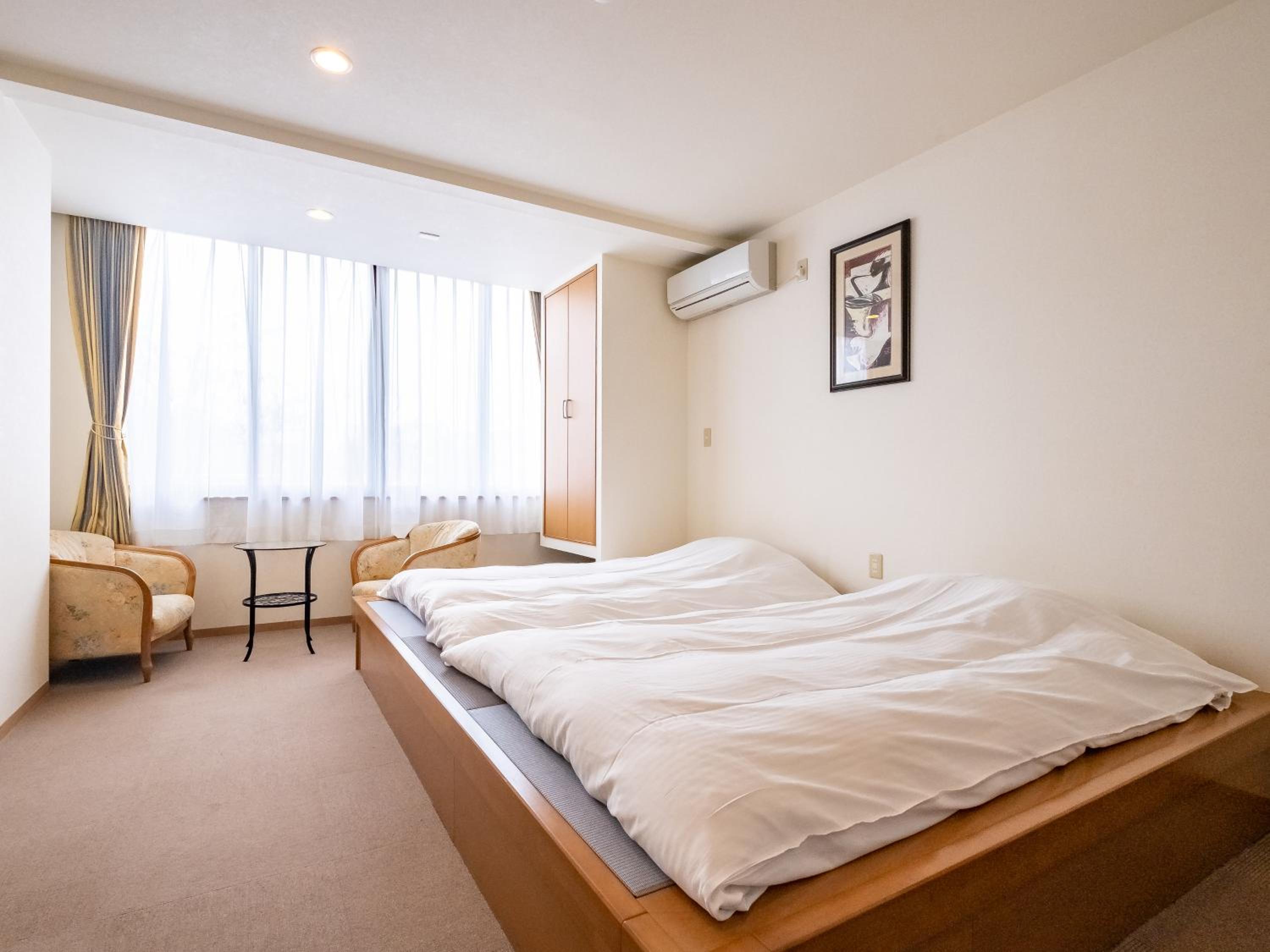 Twin Room - Photo 7