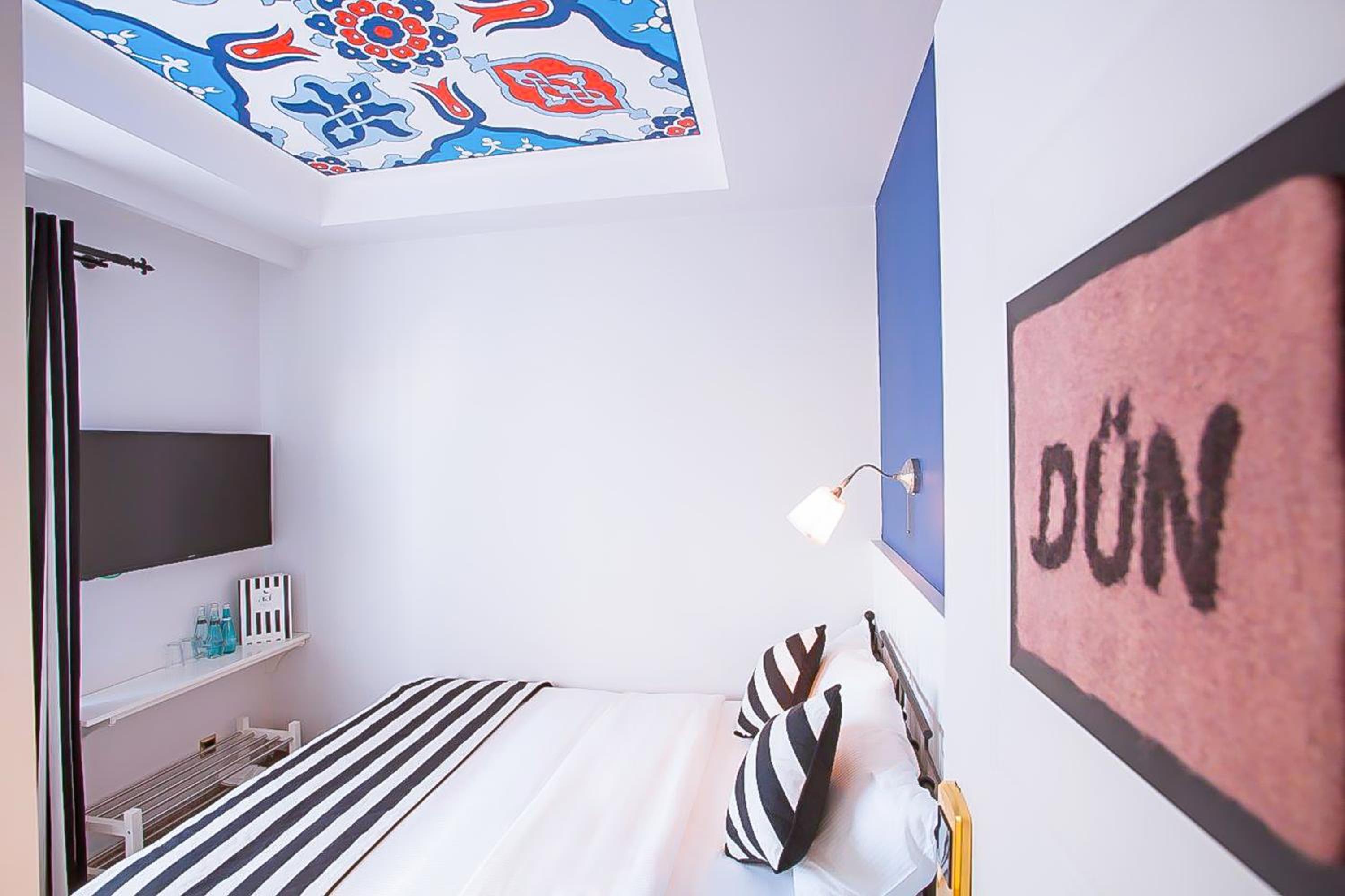 Economy Room