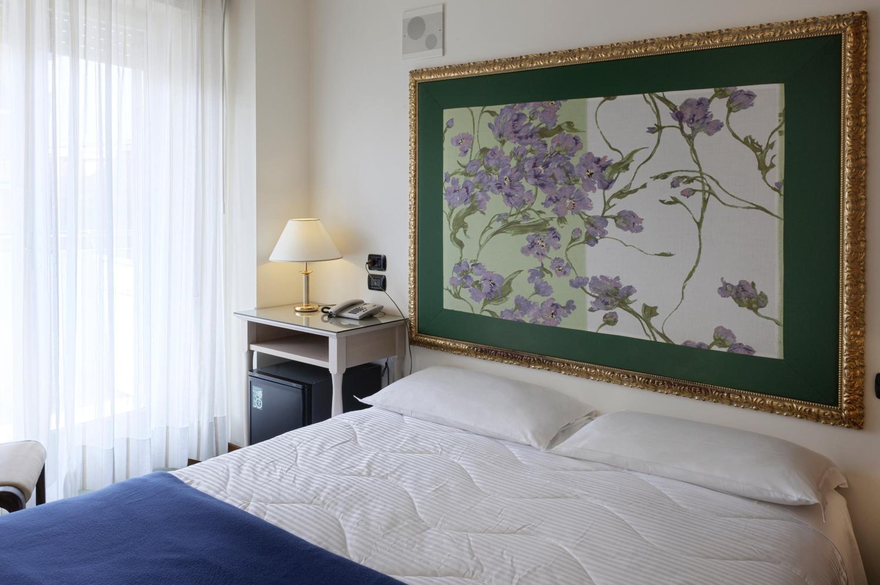 Single Room with Double Bed photo 1