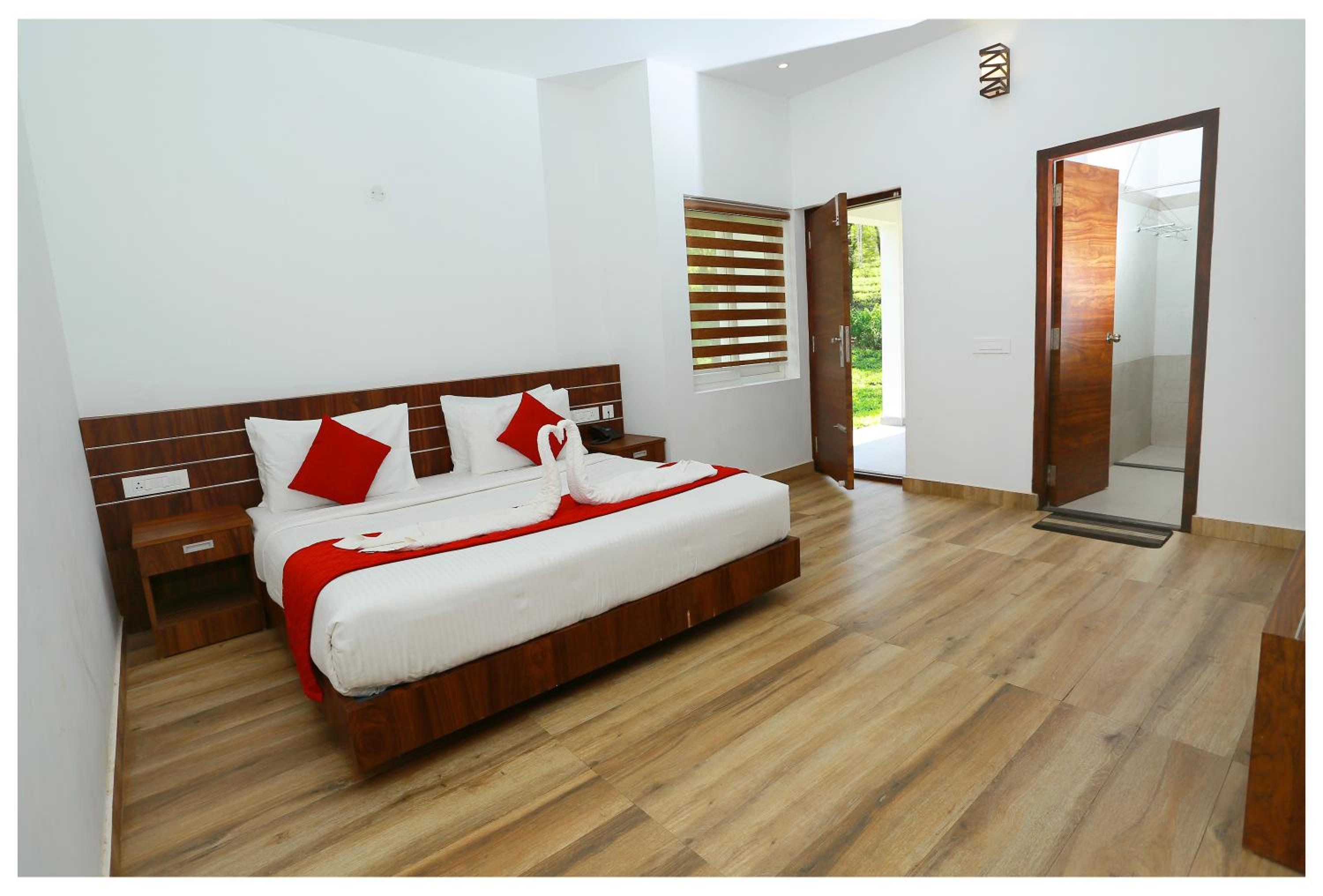 Deluxe Room - Photo 1