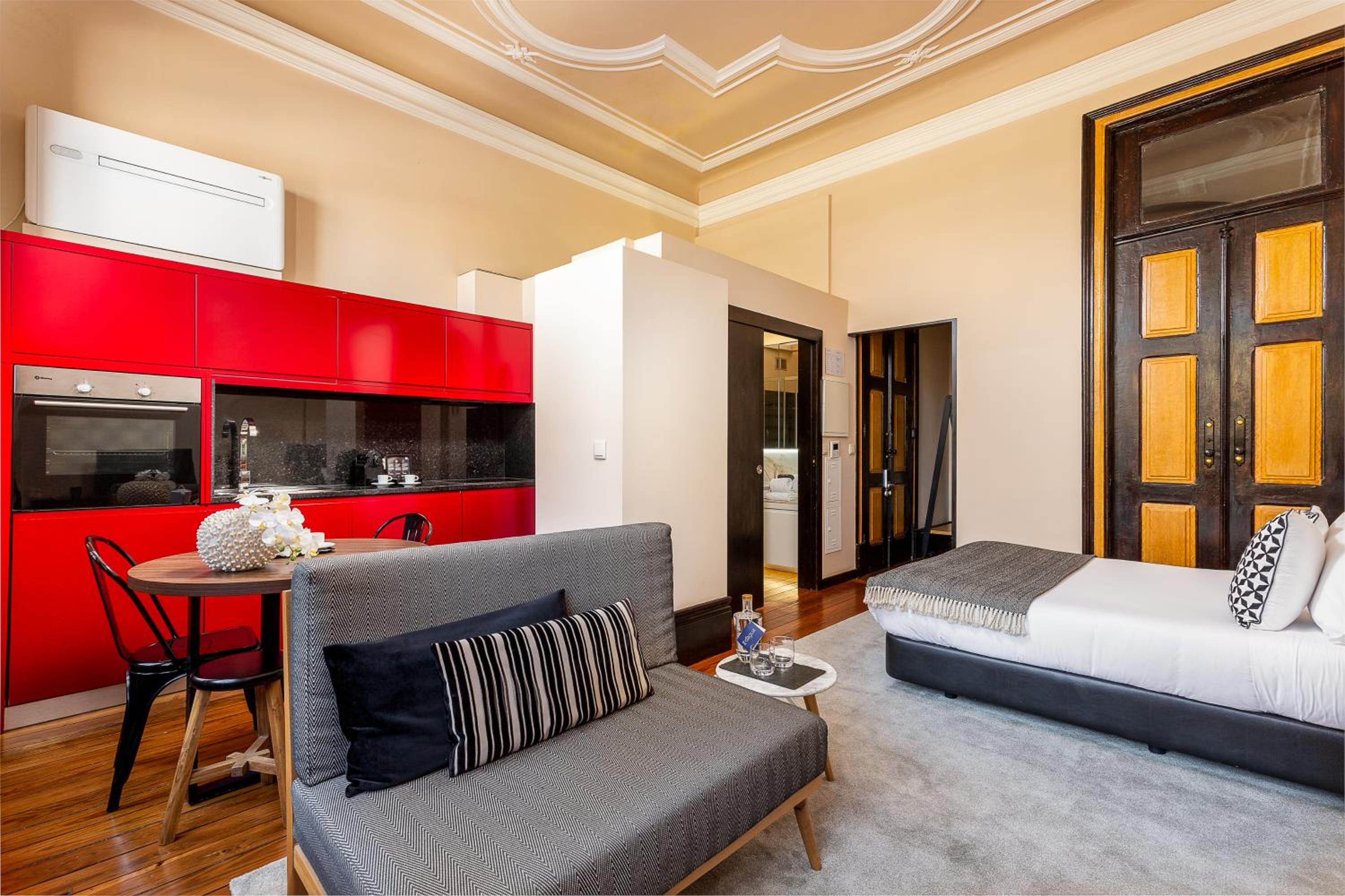 Apartment with City View