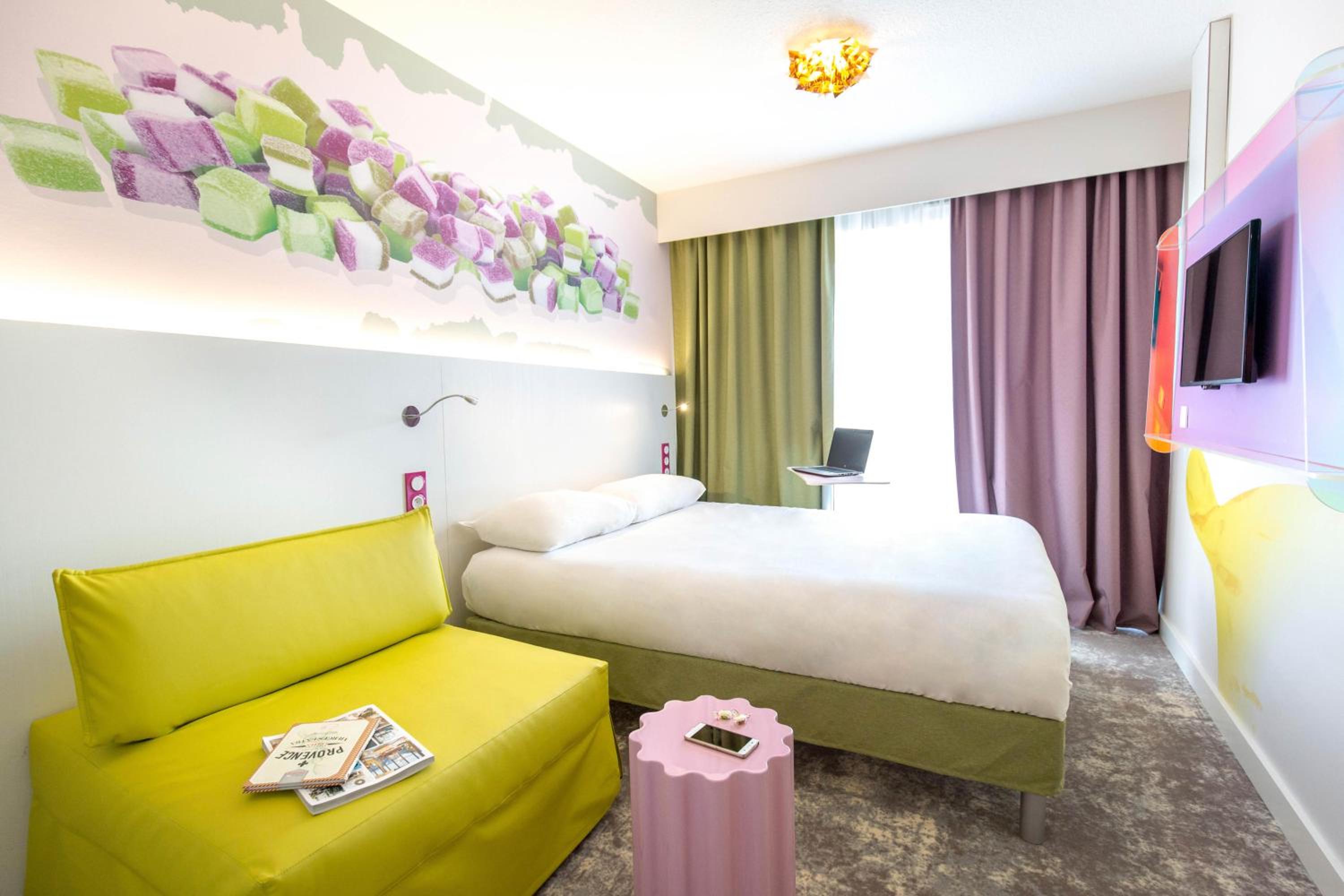 Standard Double Room with Sofa - Photo 3