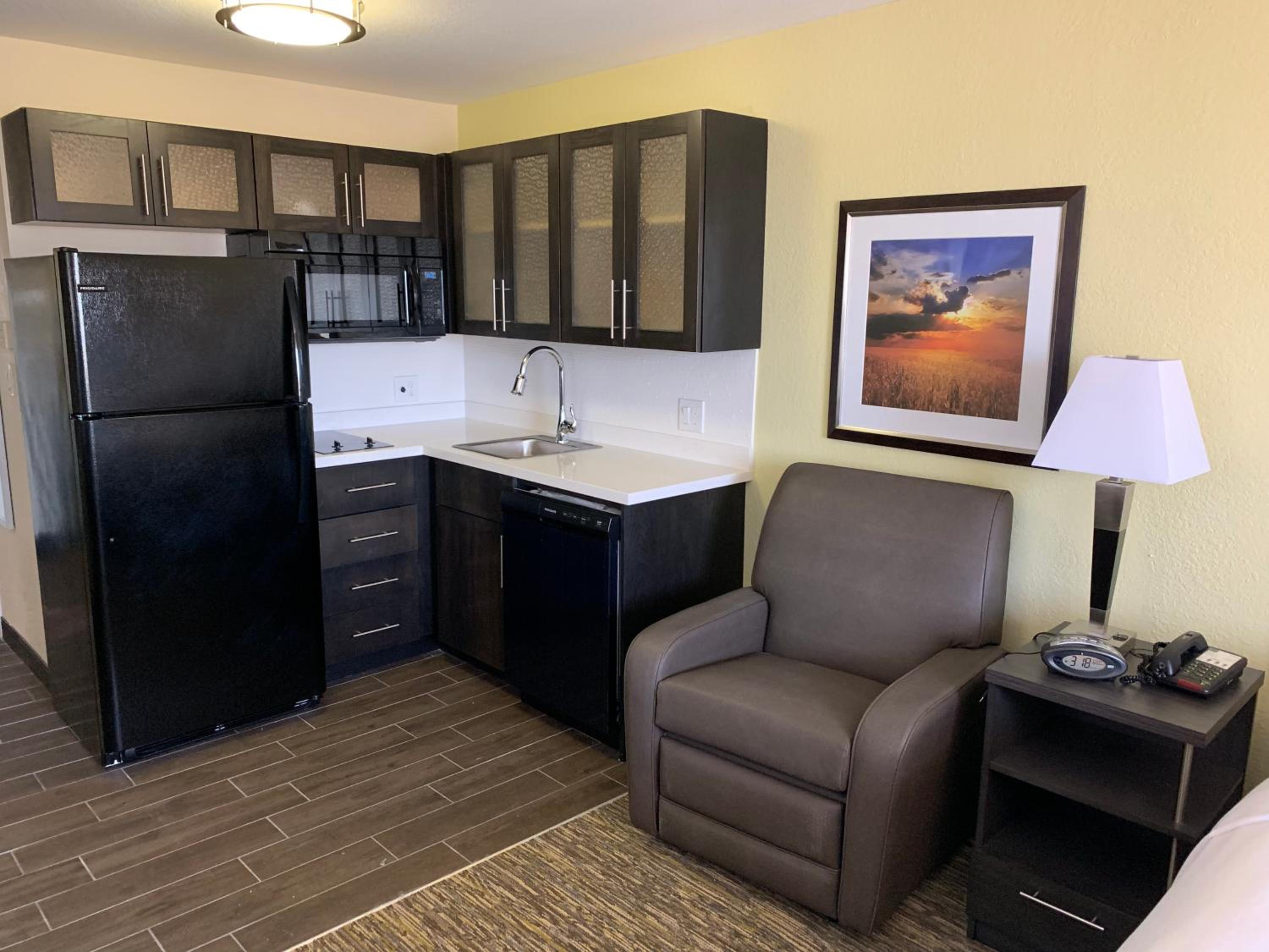 King Studio Suite - Photo 2