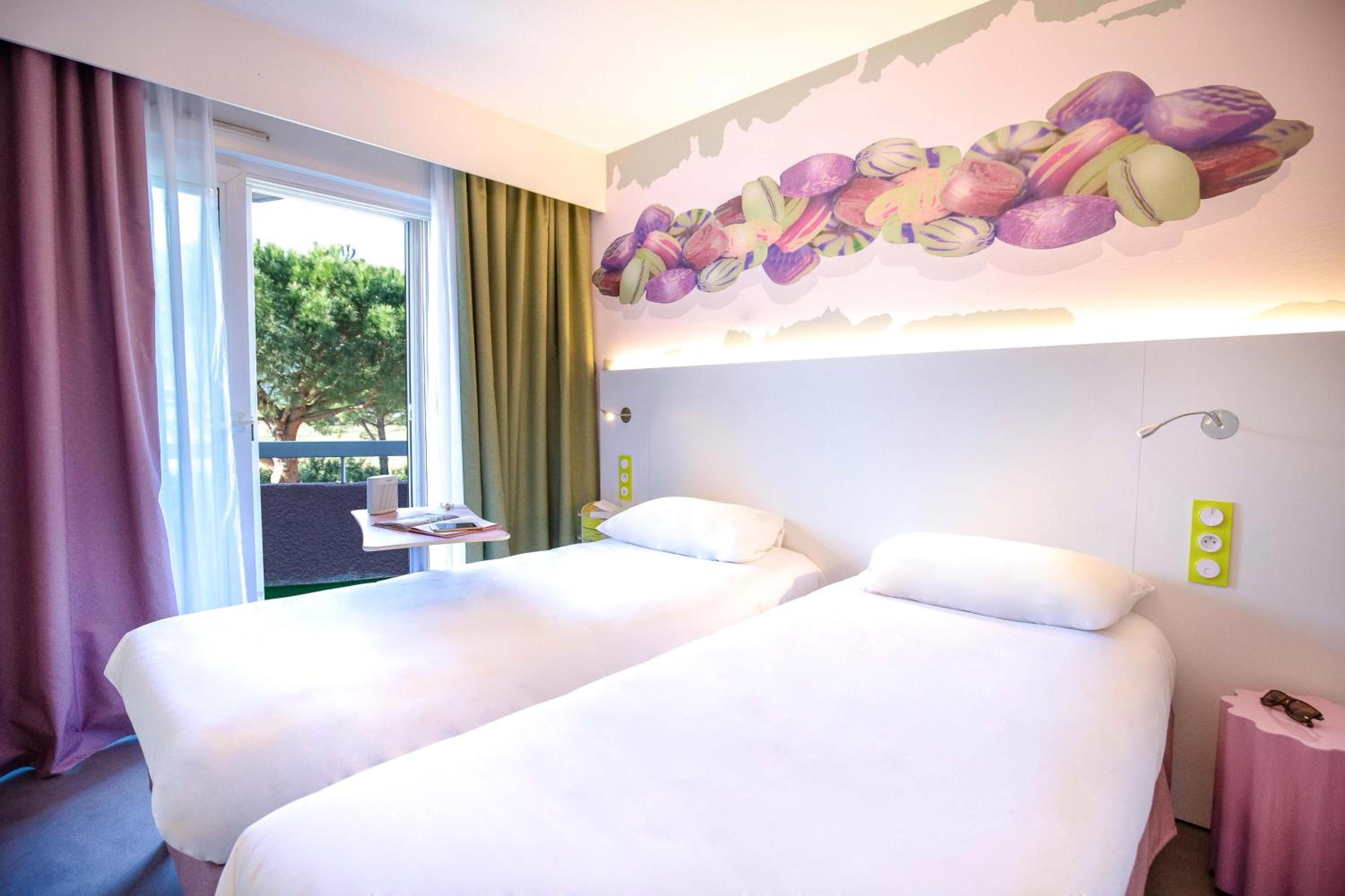 Standard Twin Room - Photo 5