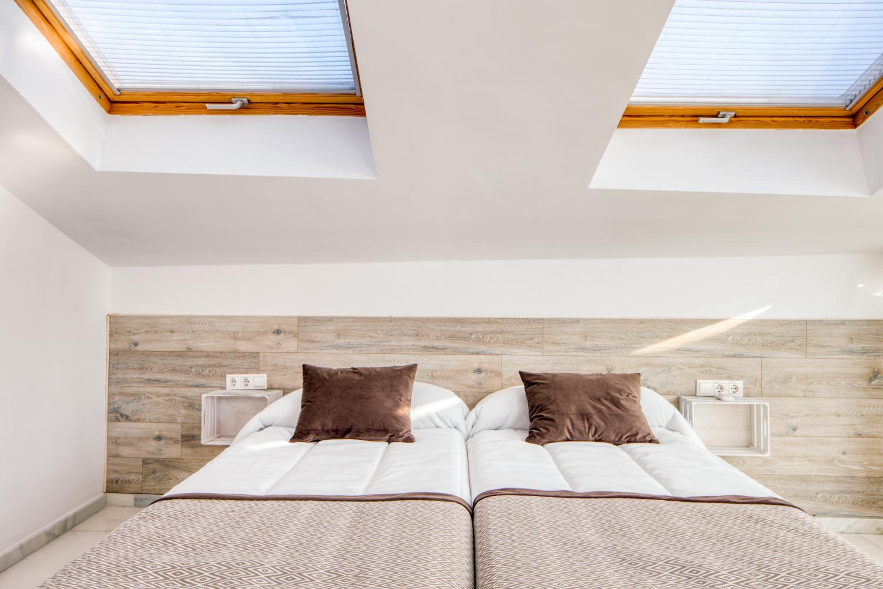 Apartamento de lujo - Distribuido en dos niveles con terraza