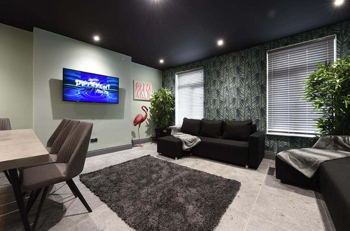 Three-Bedroom Apartment - Photo 1