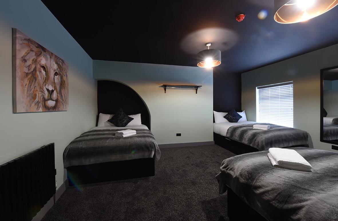 Three-Bedroom Apartment - Photo 7