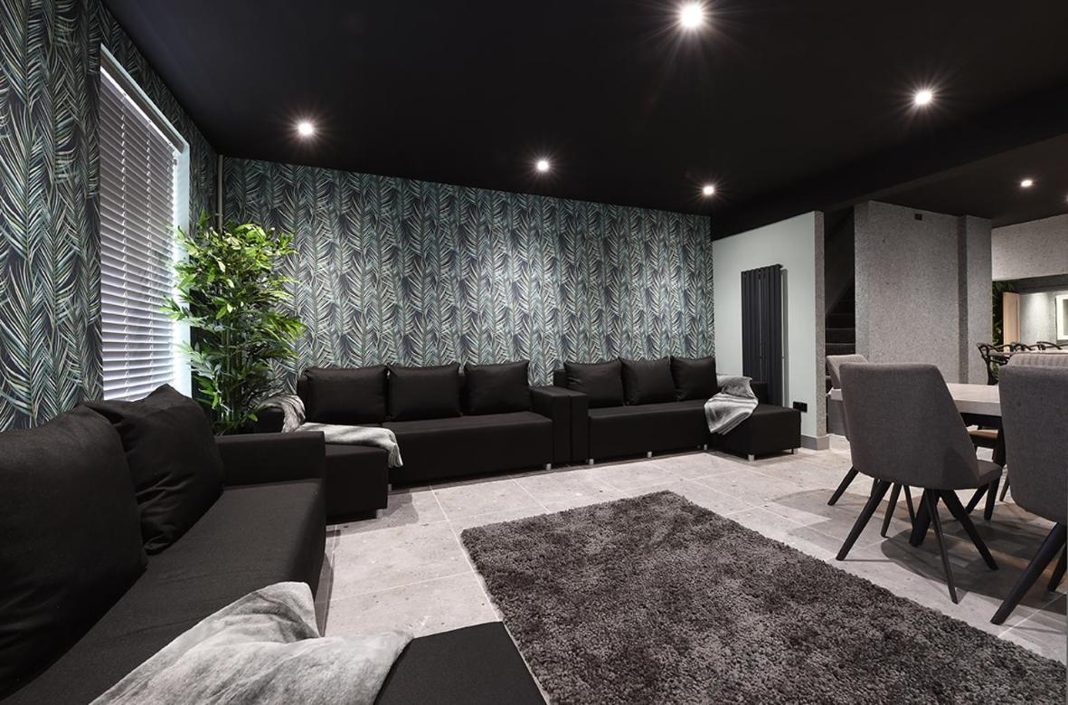 Three-Bedroom Apartment - Photo 12