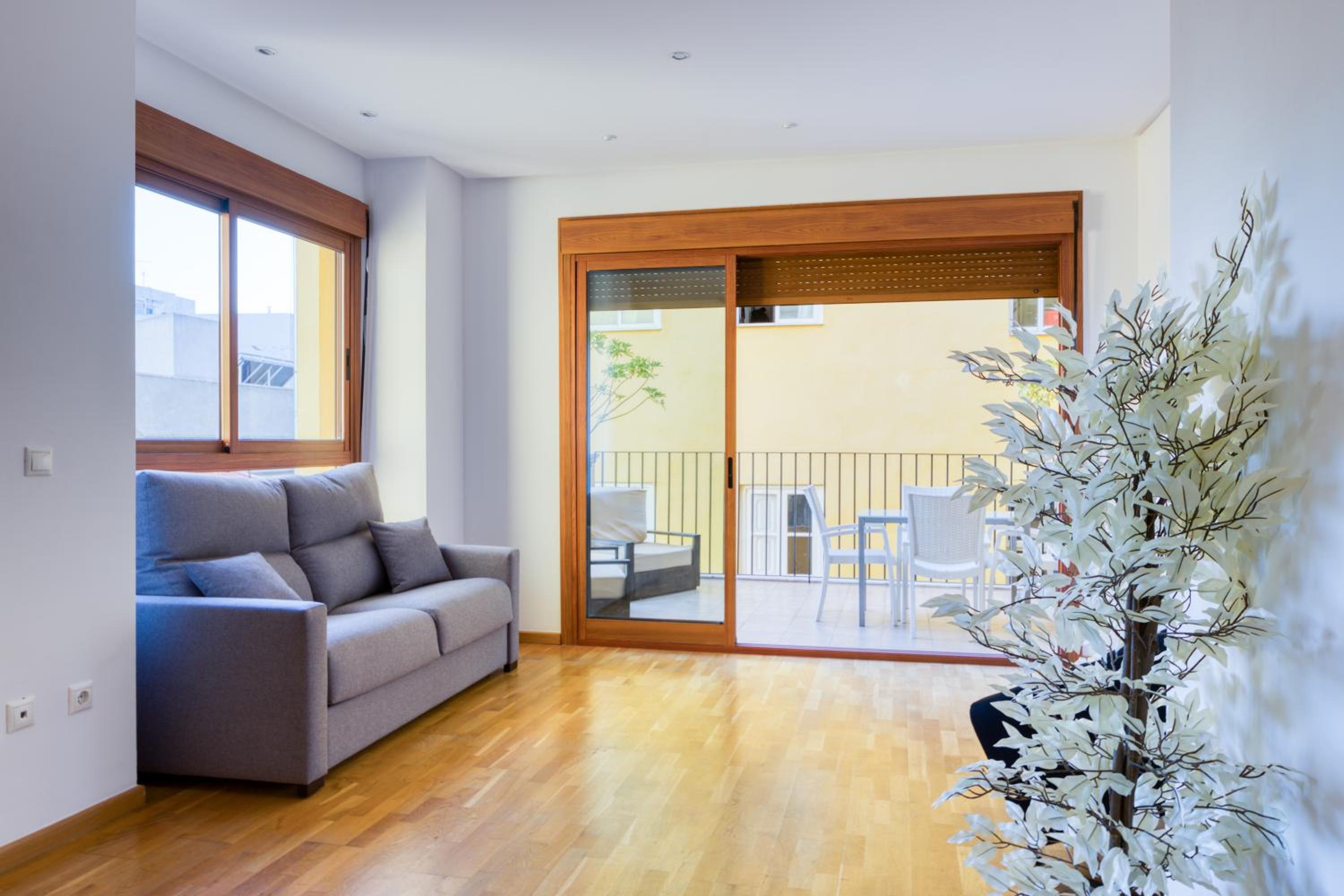 Apartamento de Dos Habitaciones con Terraza