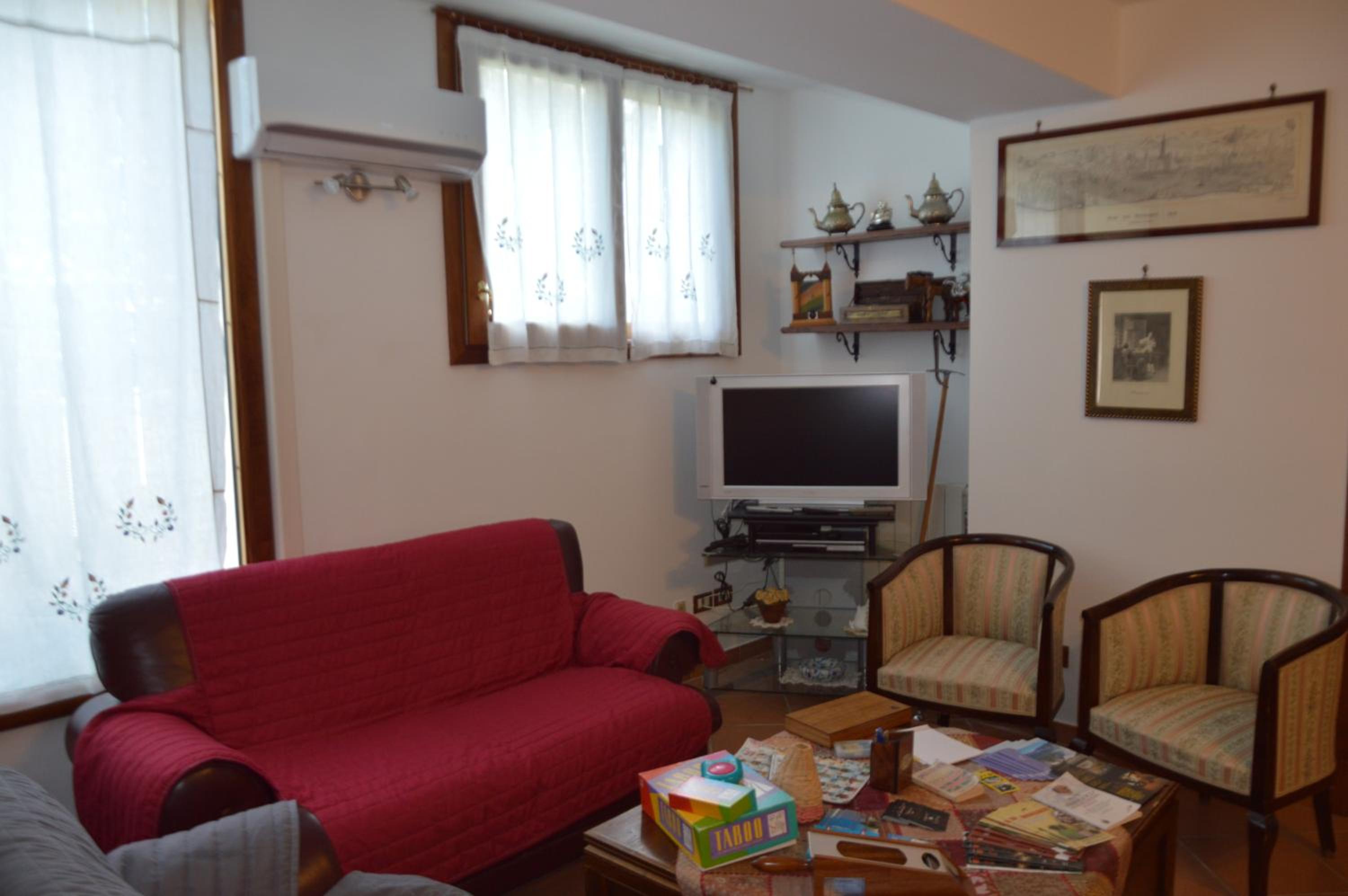 Four-Bedroom House photo 1