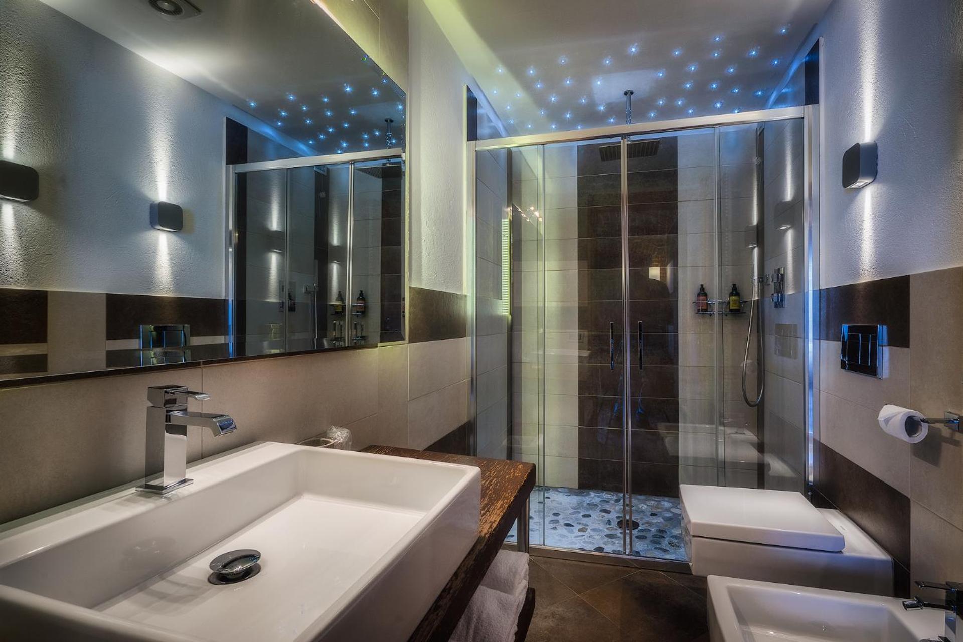 Superior Double or Twin Room photo 3