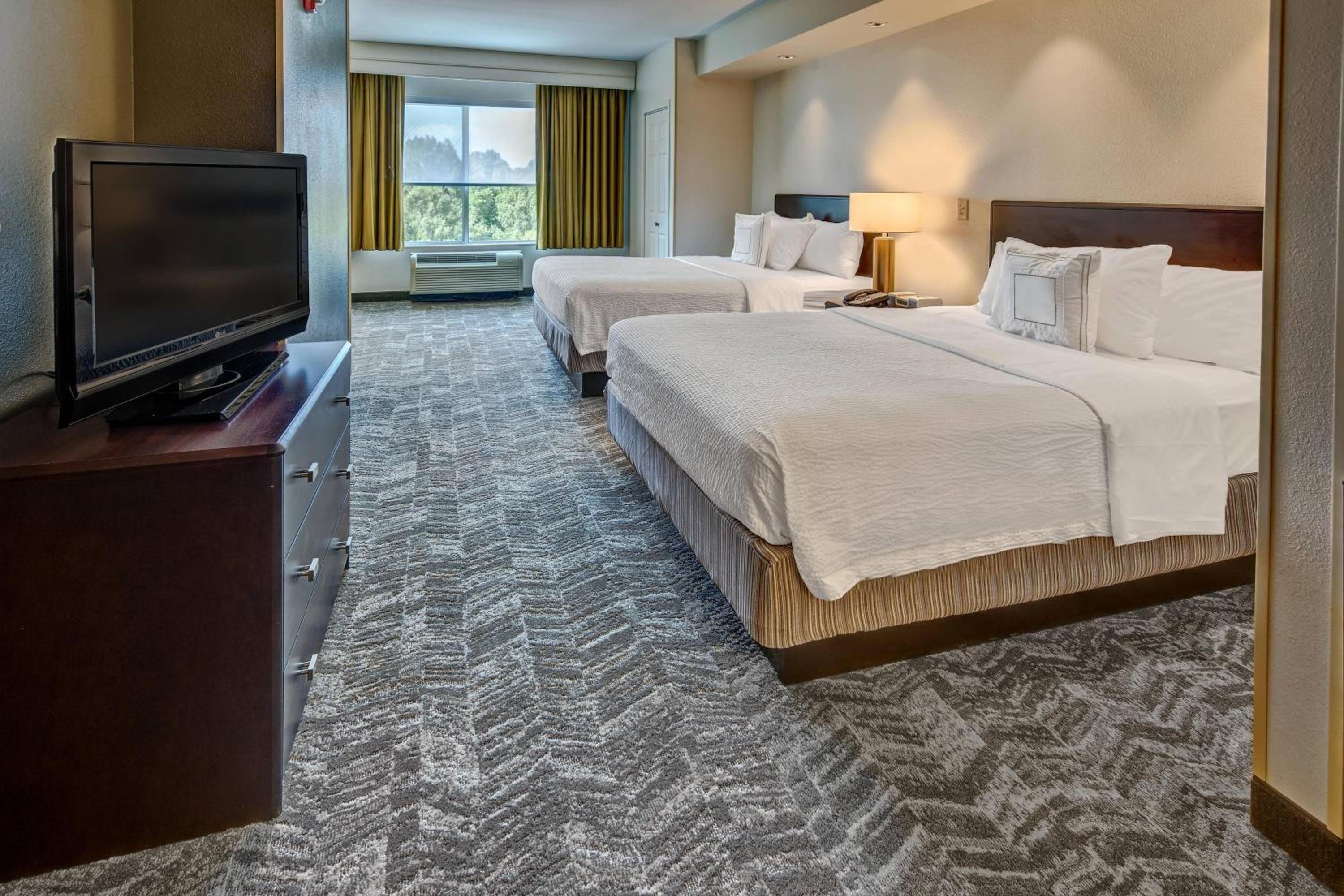 Queen Suite with Two Queen Beds and Trundle Sofa