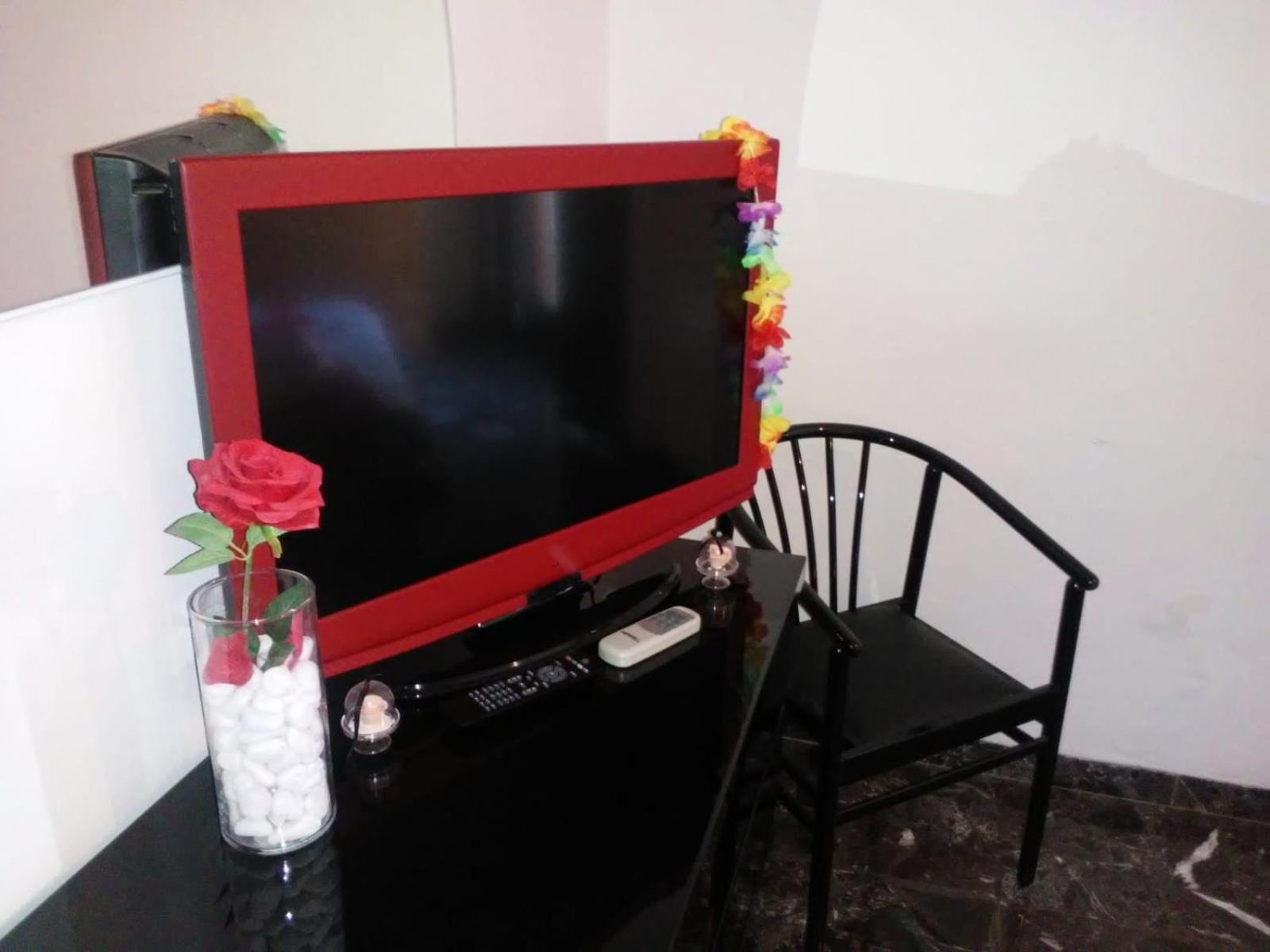 Double Room - Photo 10
