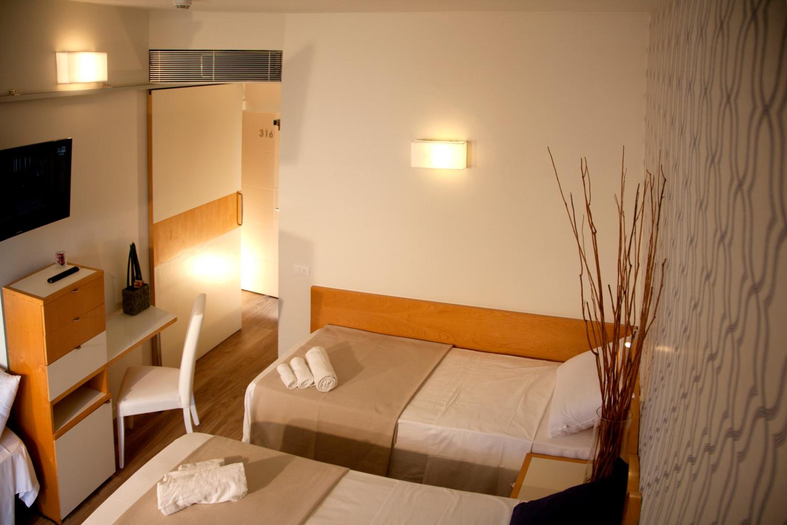 Superior Triple Room with Sea View photo 1