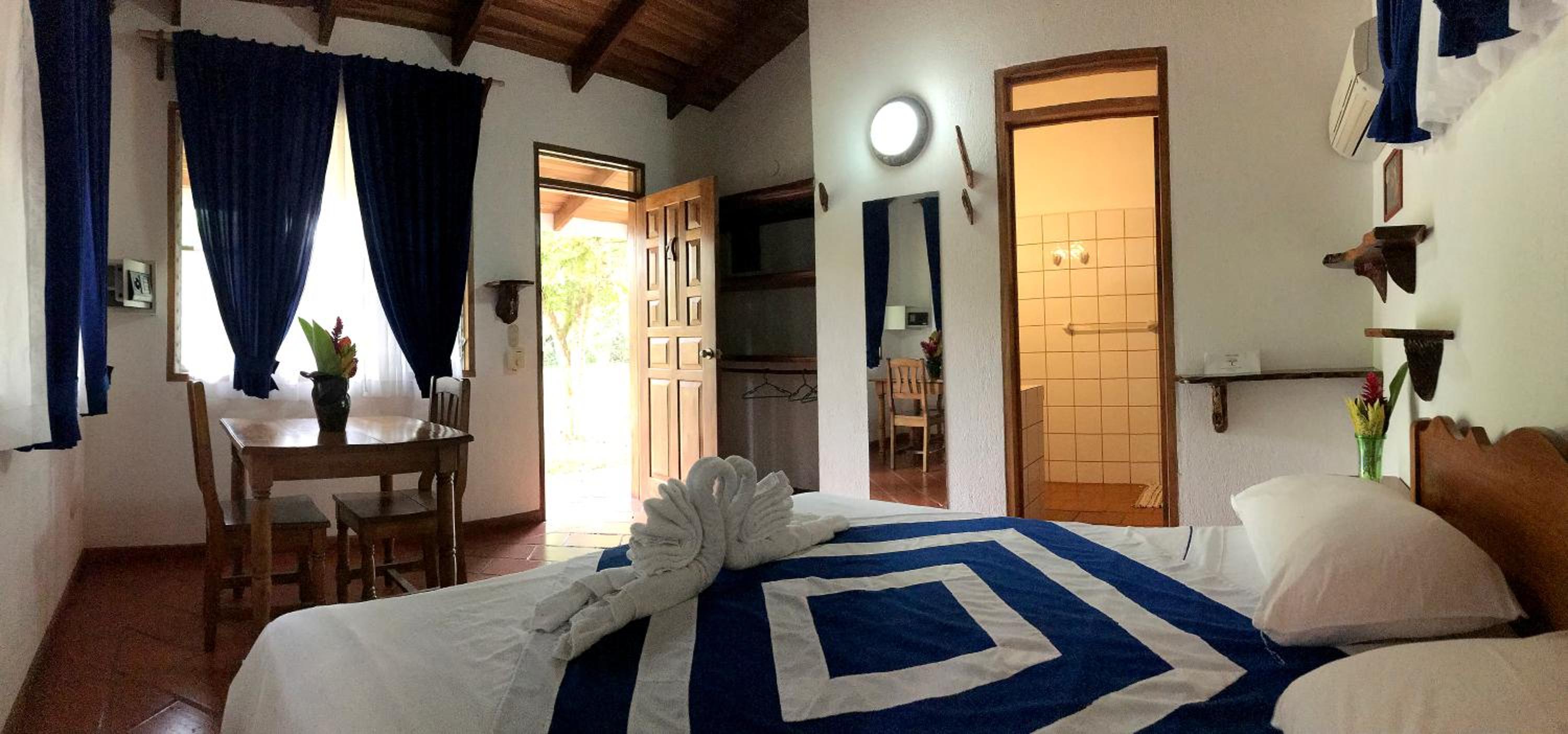 Queen Room with Garden View