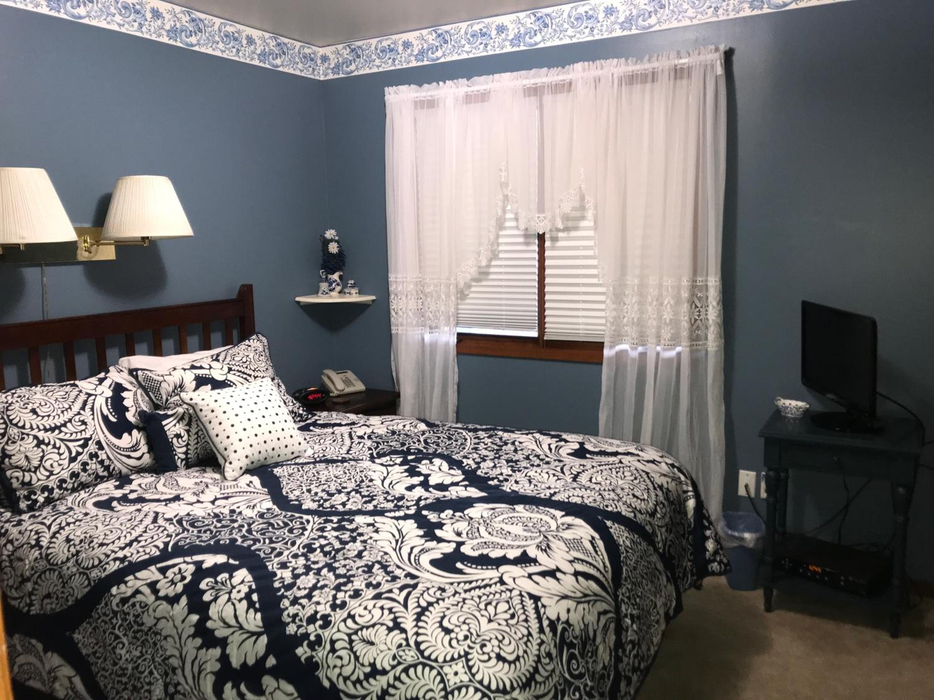 Deluxe Suite with Sea View photo 3