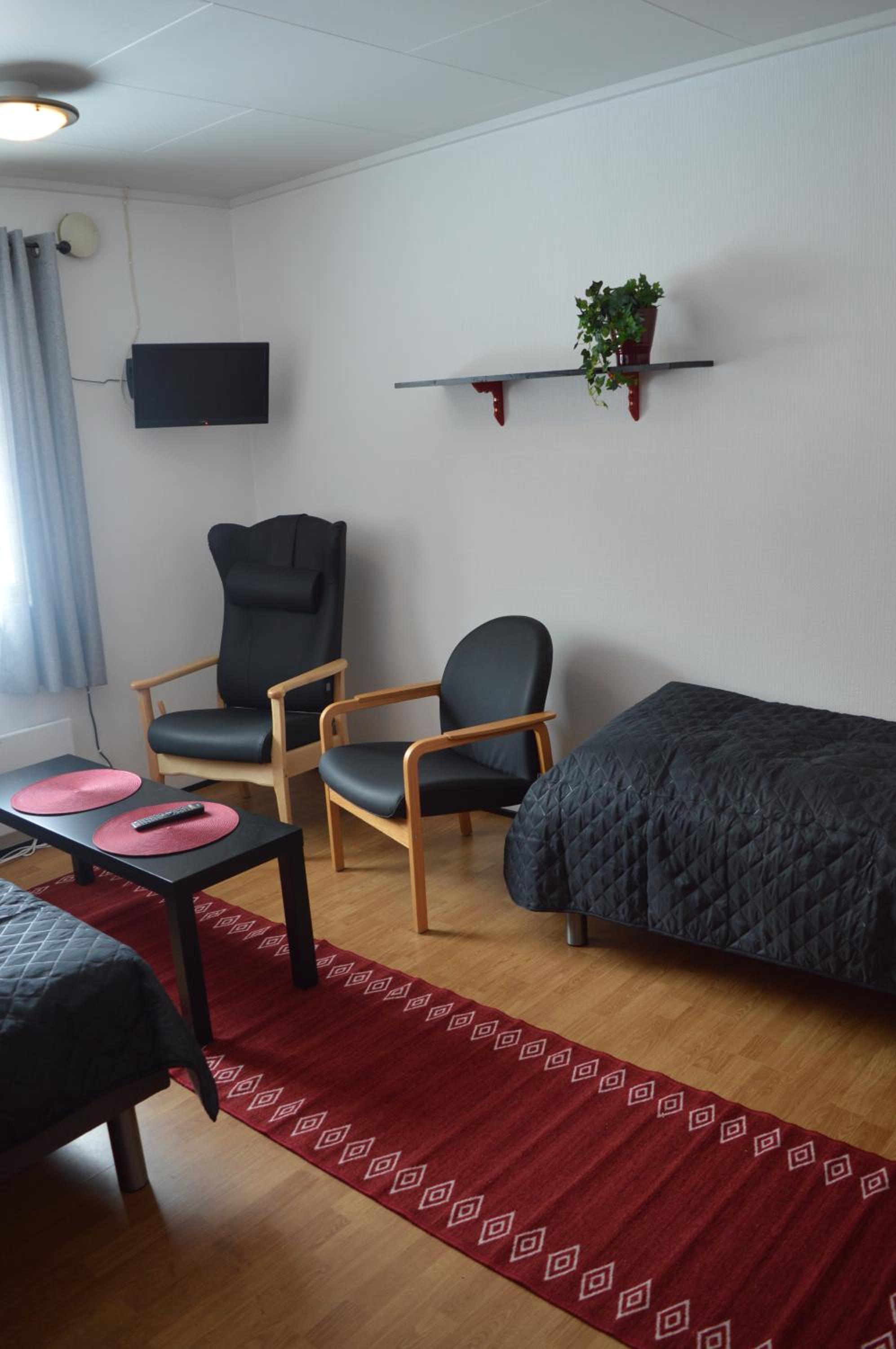Twin Room with Private Bathroom - Photo 1
