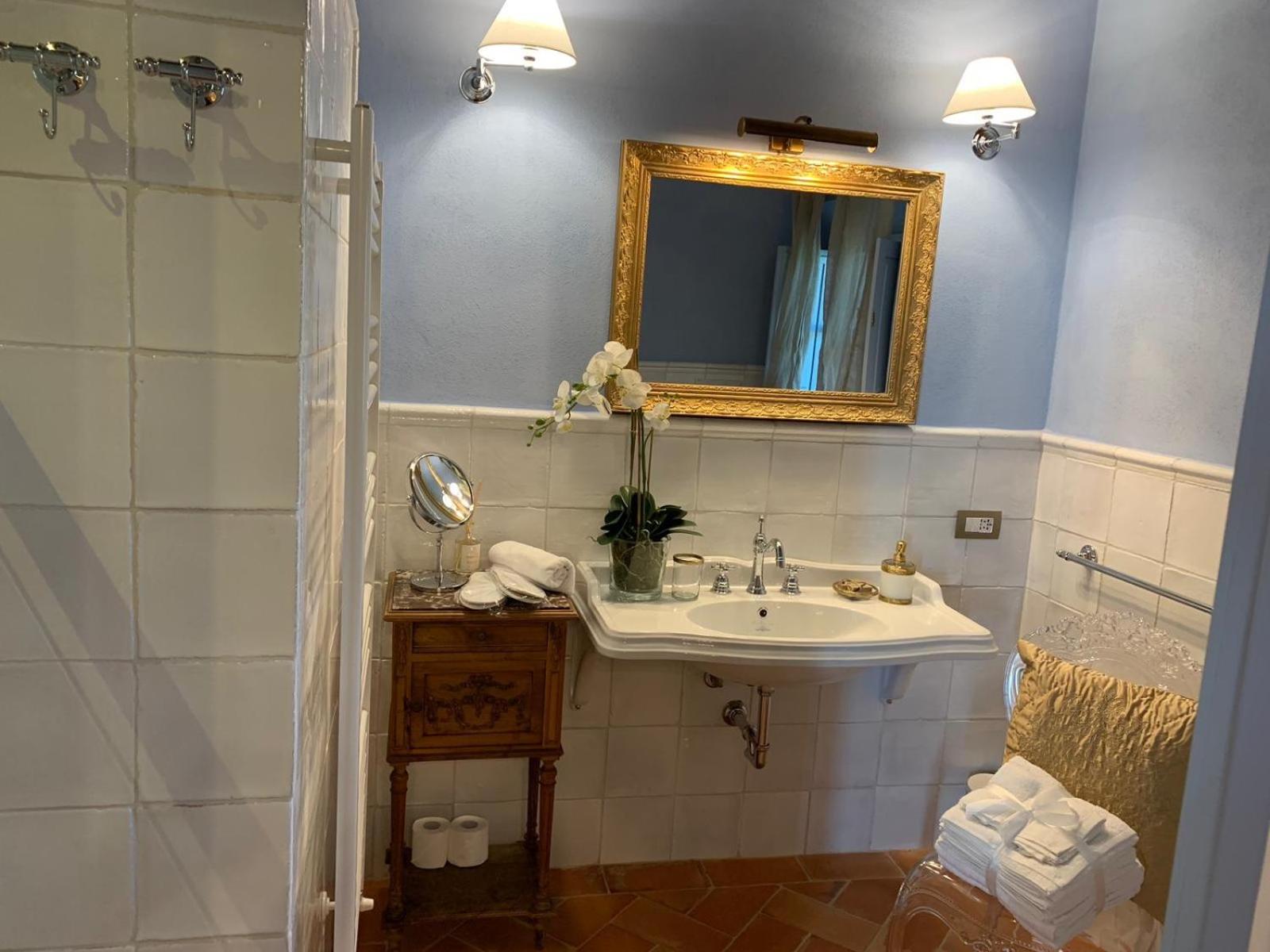 Suite with Garden View - Photo 14