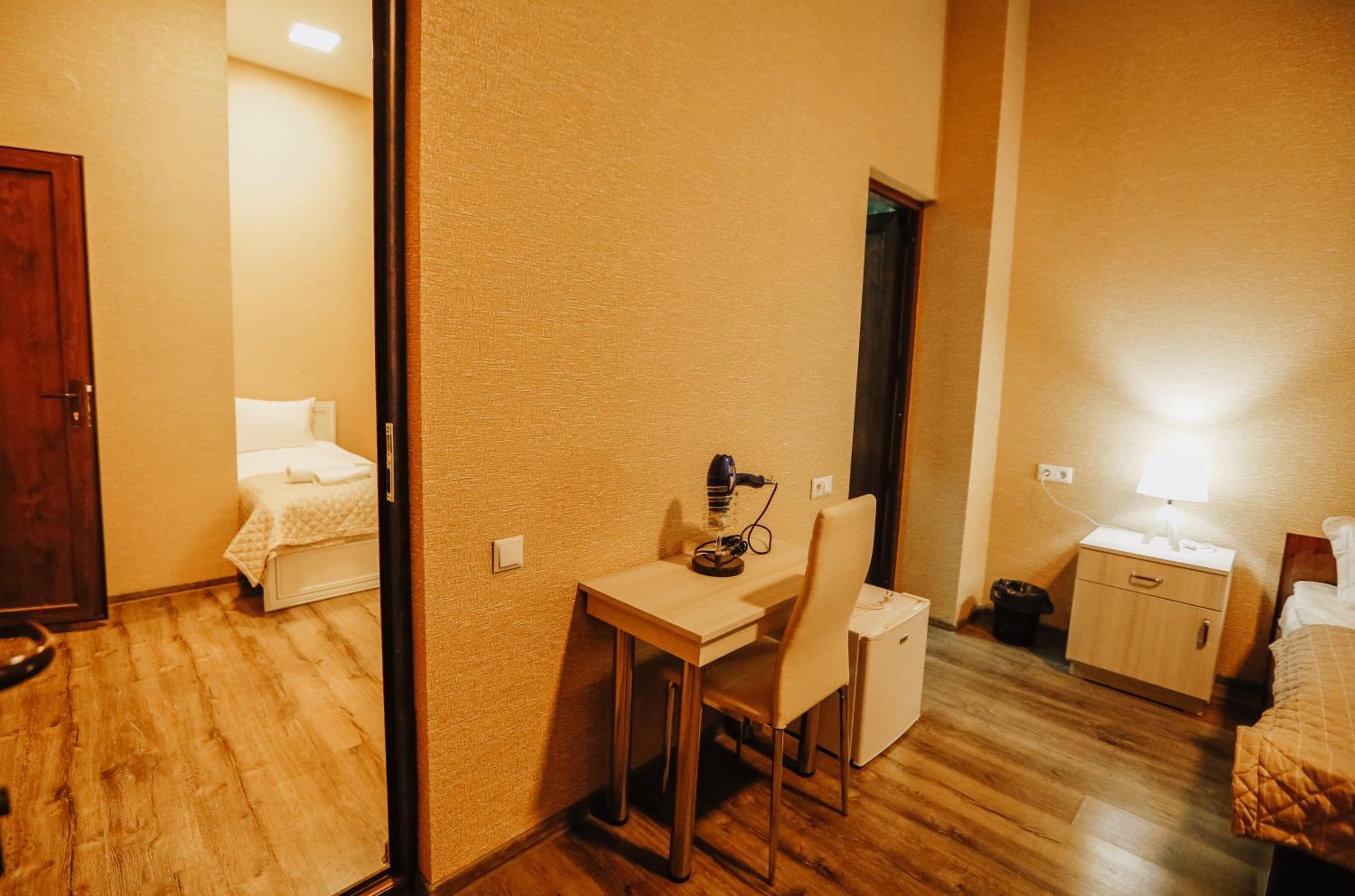 Family Suite - Photo 6