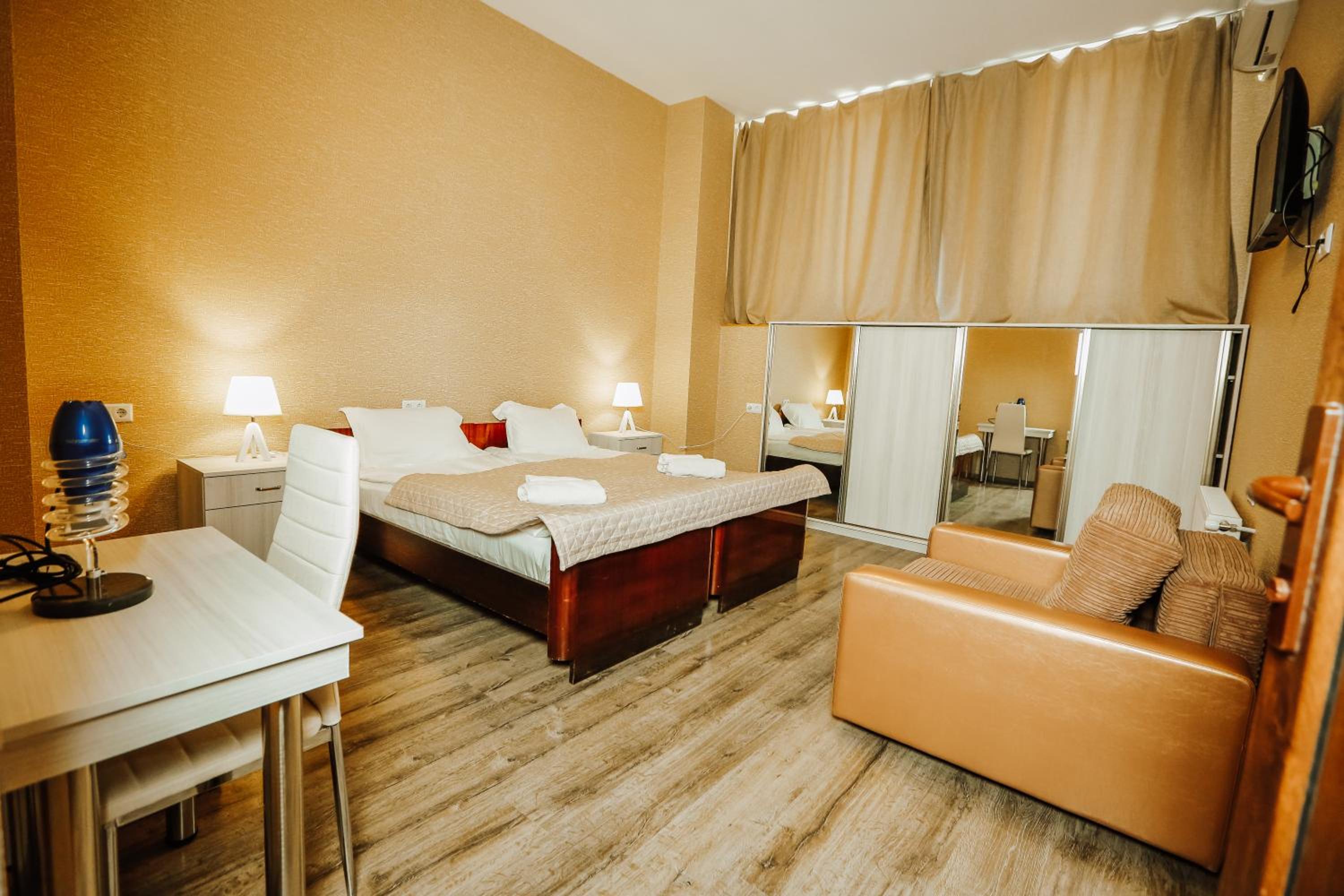 Family Suite - Photo 1