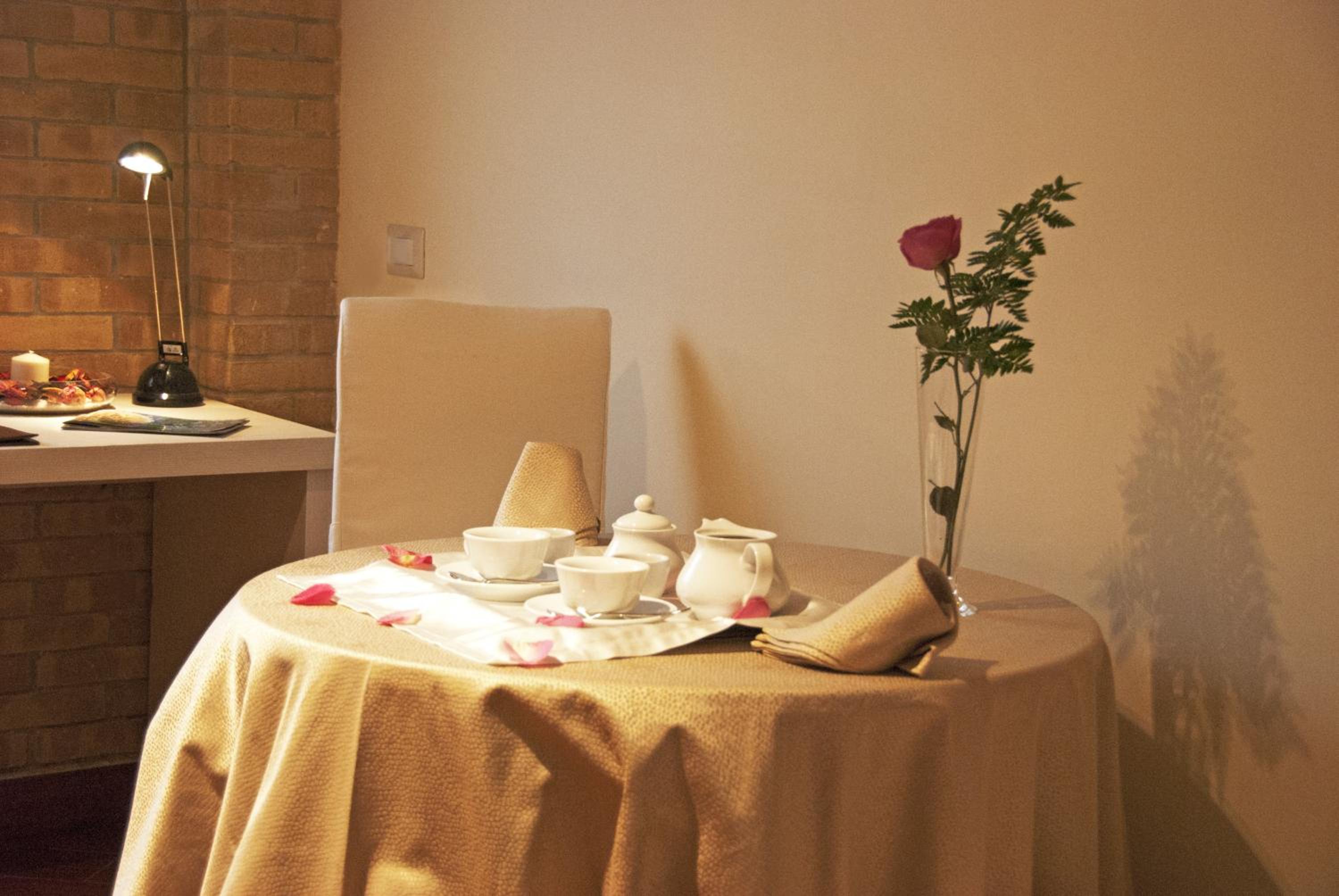 Double Room - Photo 6