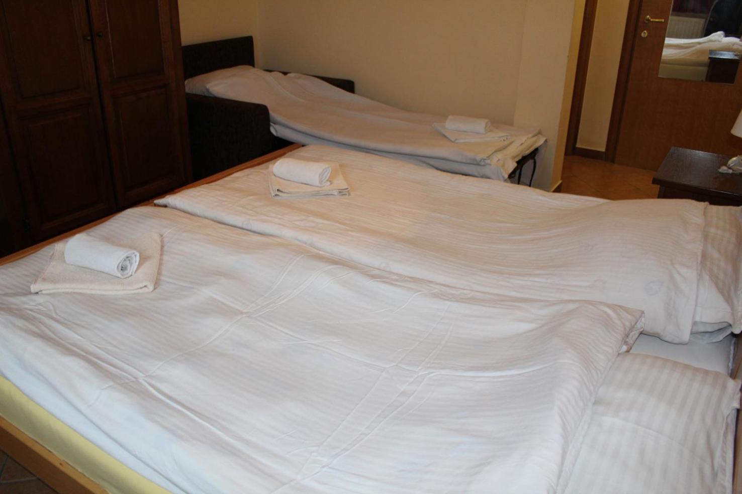 Basic Triple Room - Photo 8