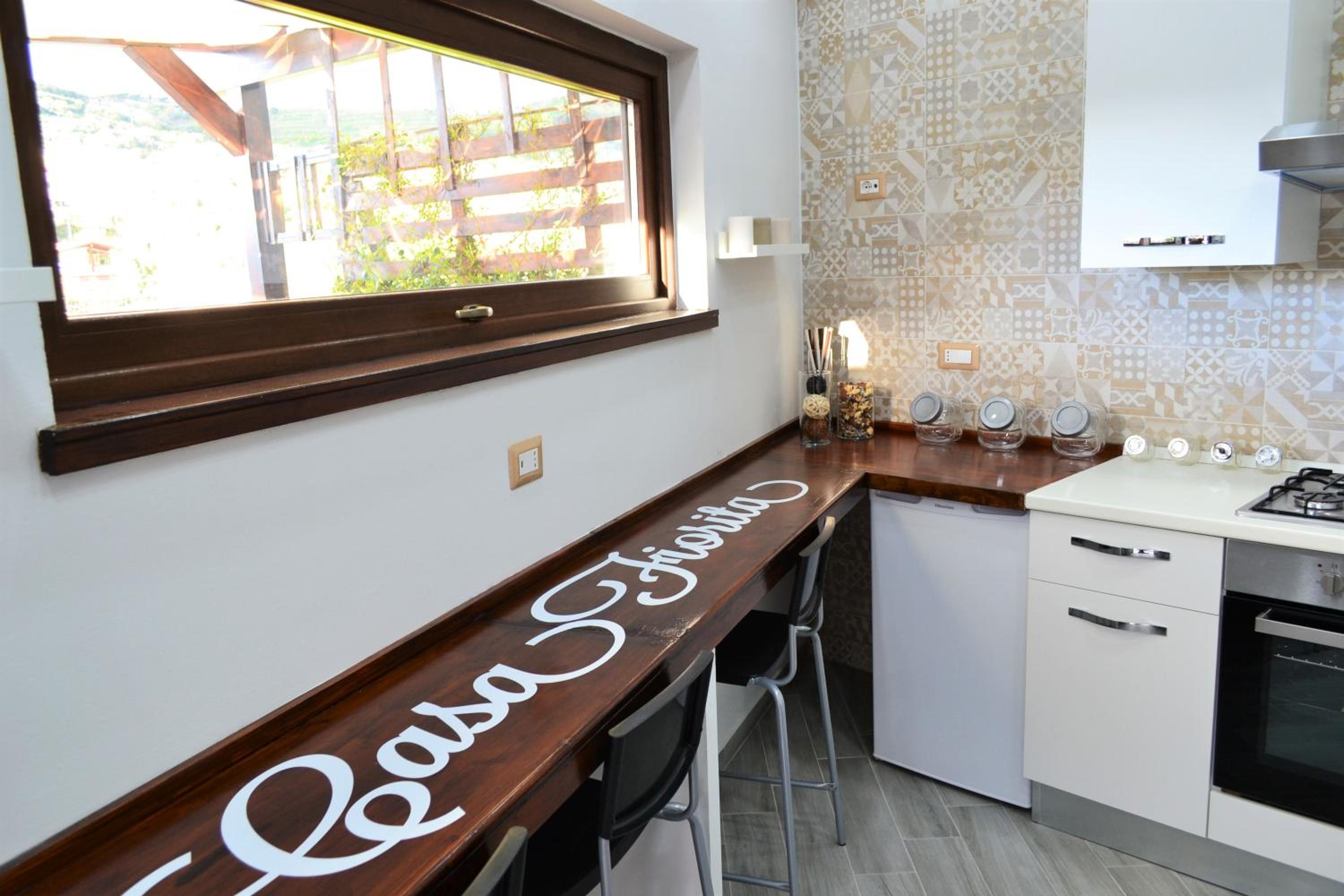 Quadruple Room with Private Bathroom - Photo 28