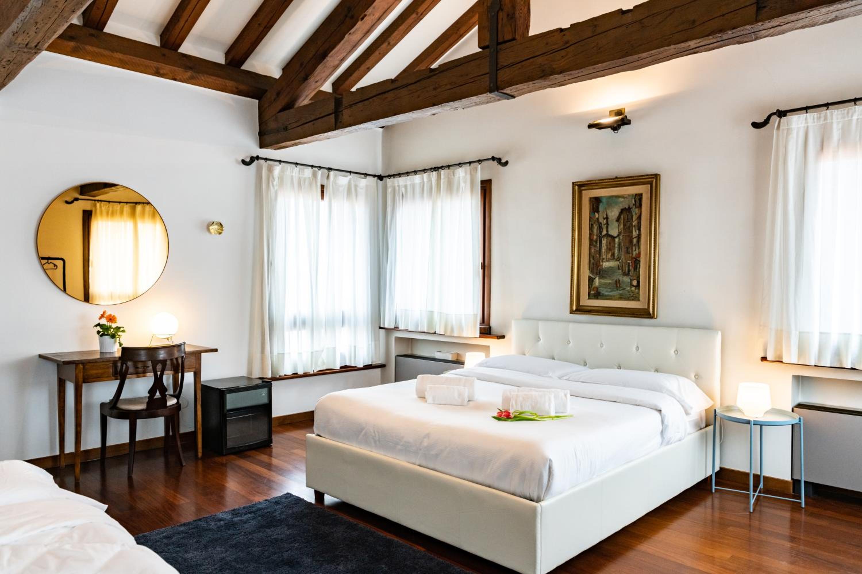 Deluxe Two Bedroom Apartment