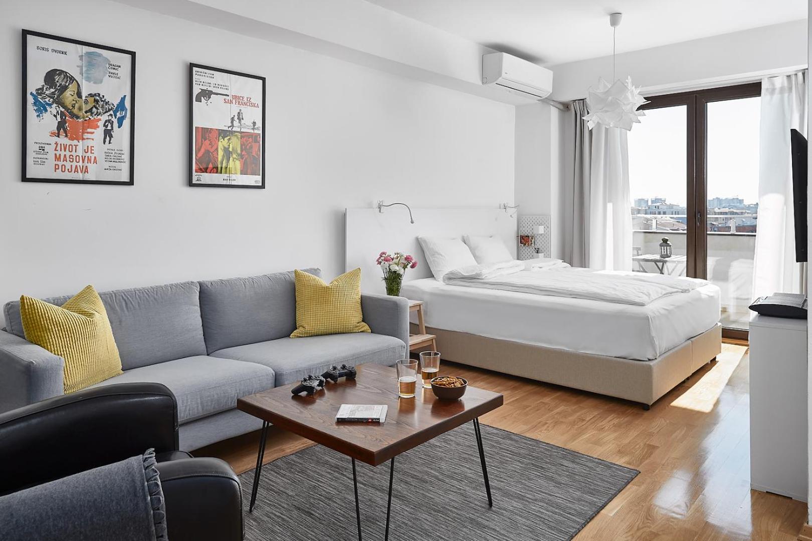 Three-Bedroom Apartment with Balcony (5 Adults + 2 Children) photo 3
