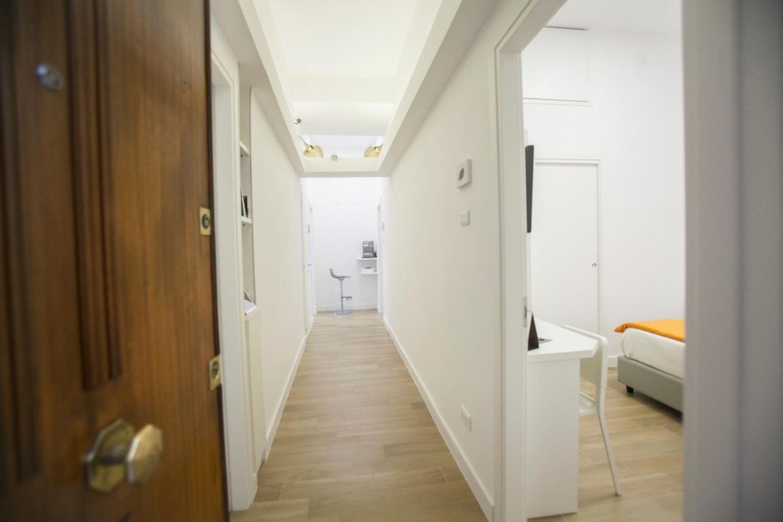 Standard Double or Twin Room with Balcony - Photo 1