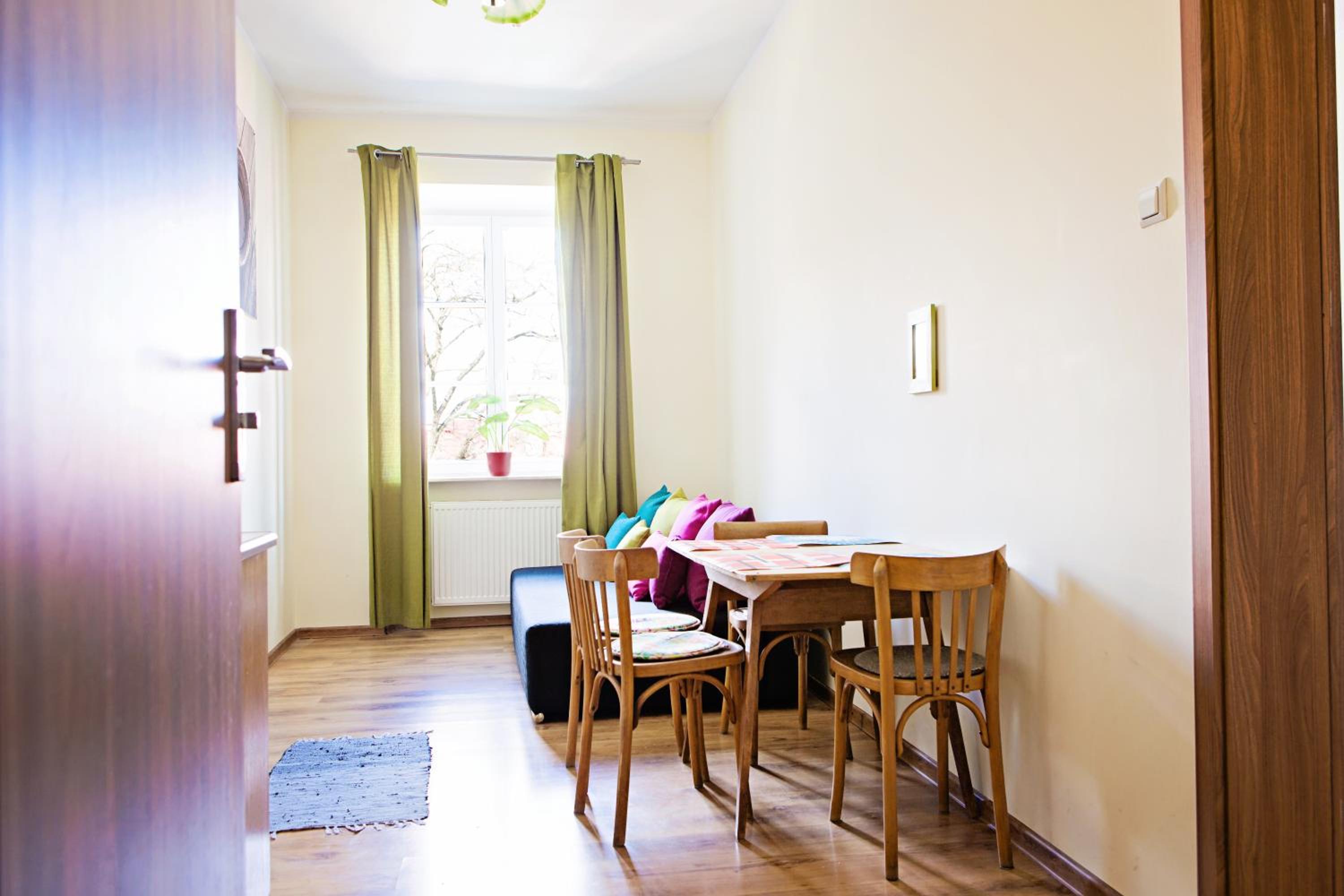 Two-Room Apartment - Photo 5