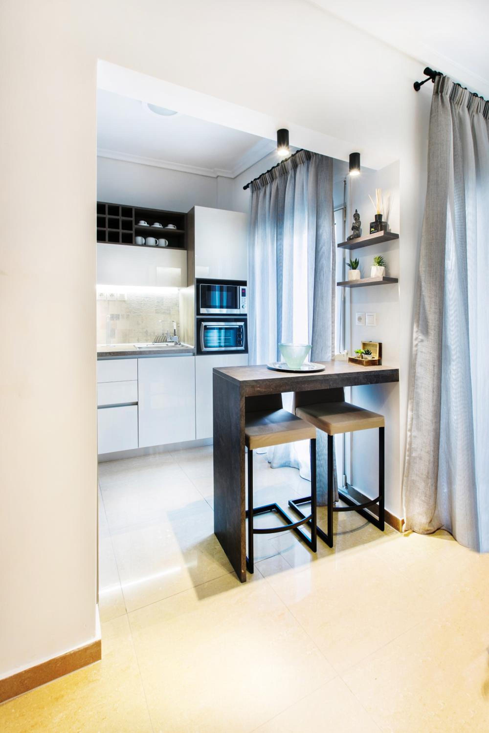 One-Bedroom Apartment - Photo 5
