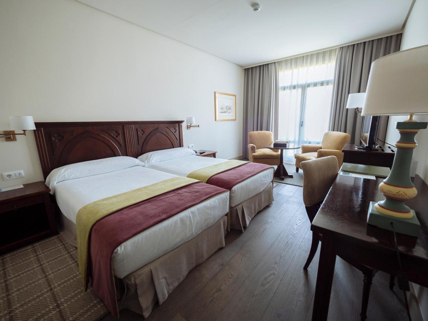 Standard Double Room - Photo 7