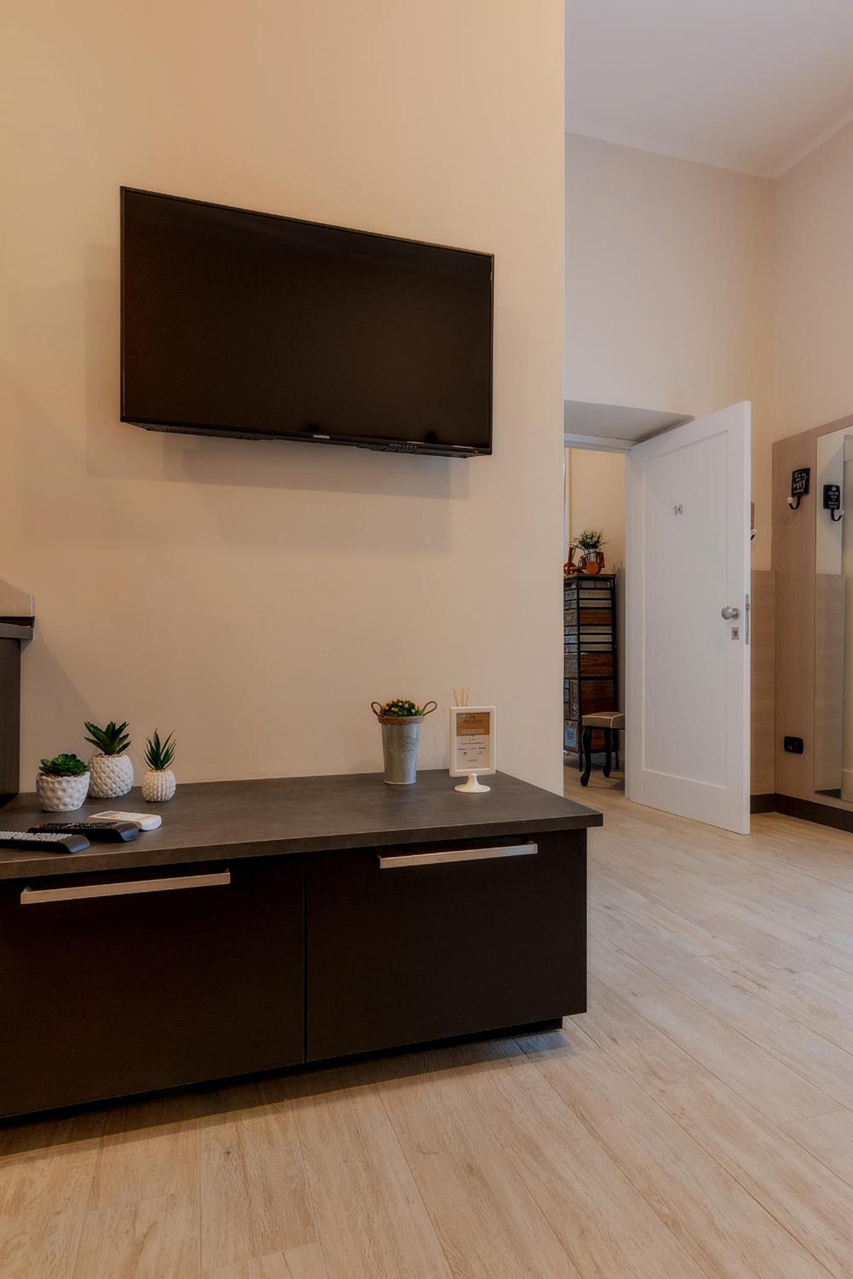 Superior Suite - Photo 29