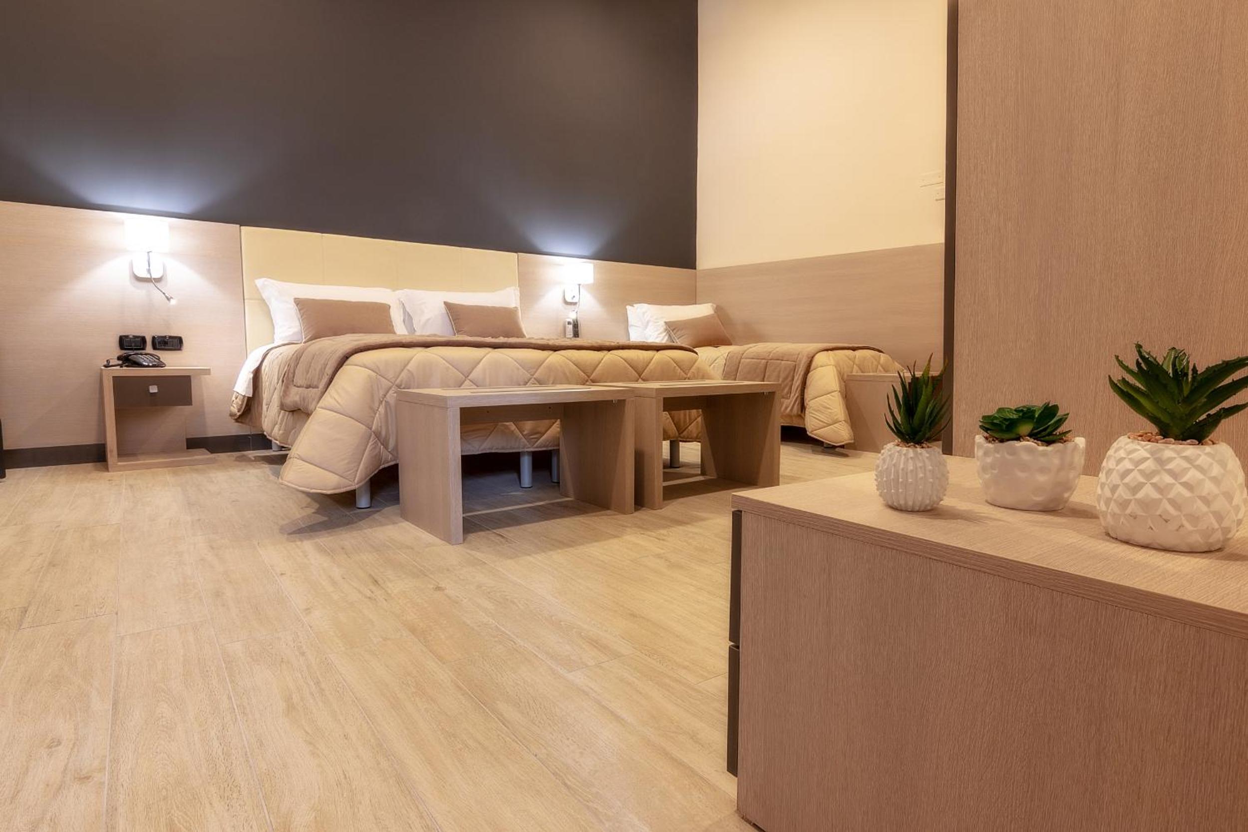 Superior Suite - Photo 7