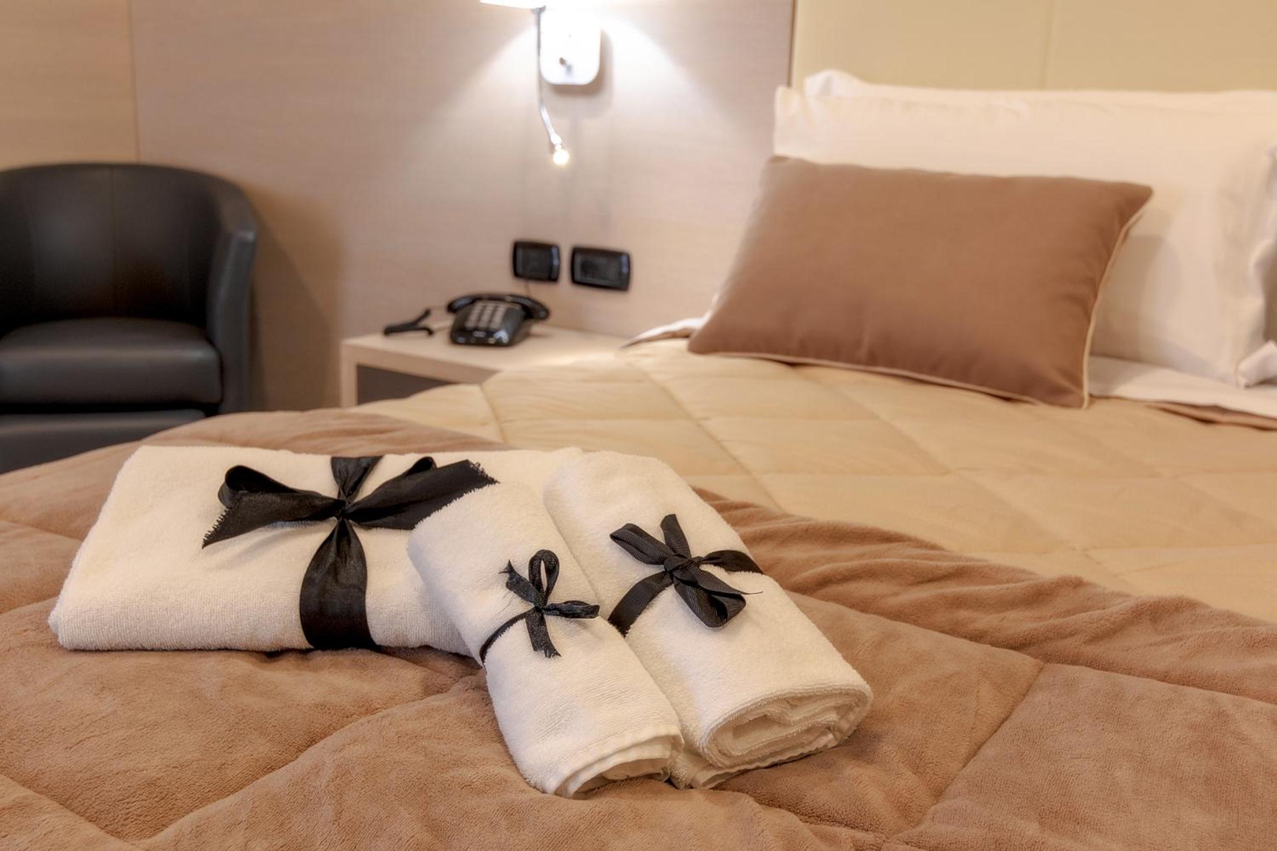 Superior Suite - Photo 12