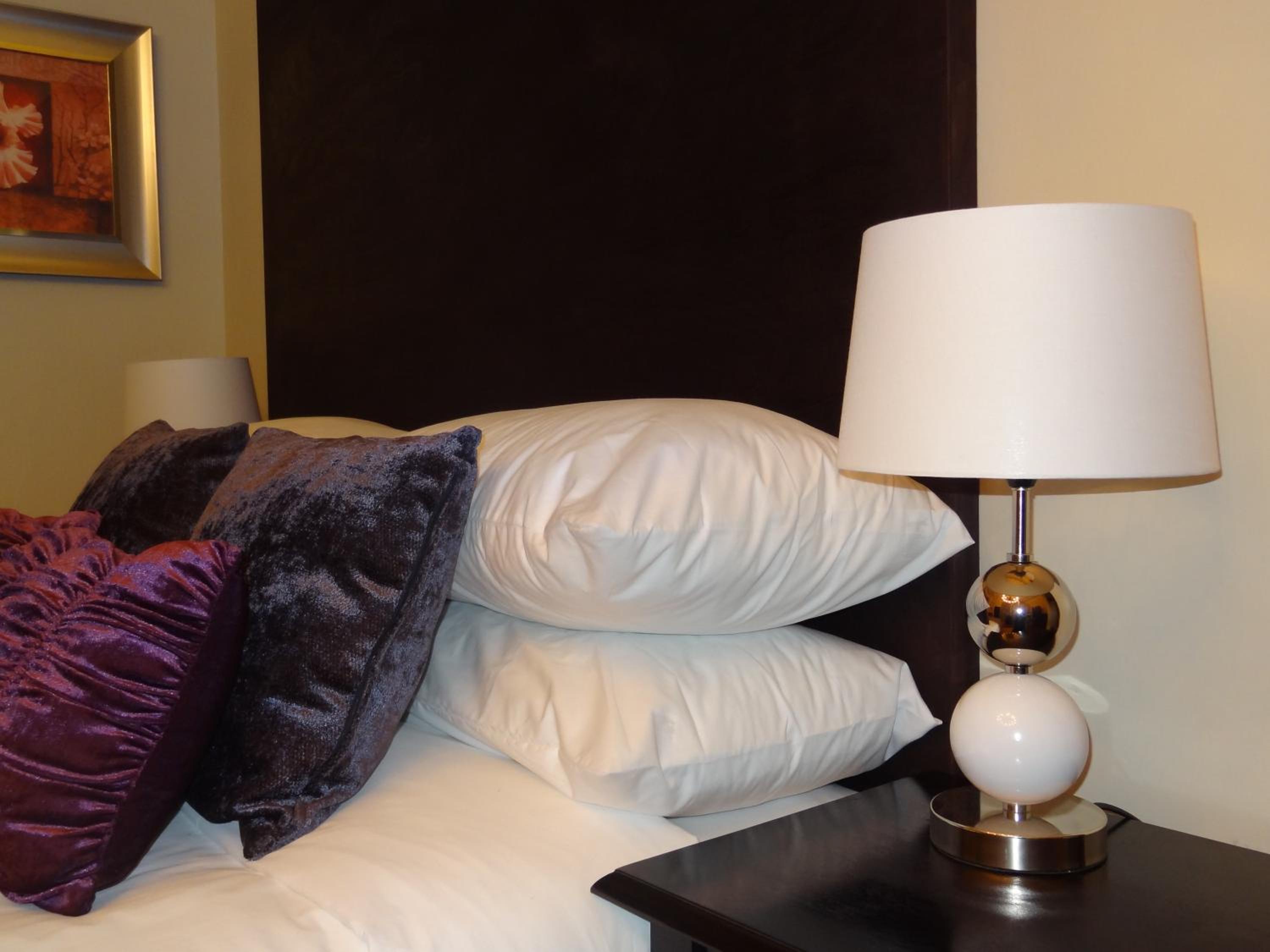 Deluxe Double Room (2 Adults + 1 Child)