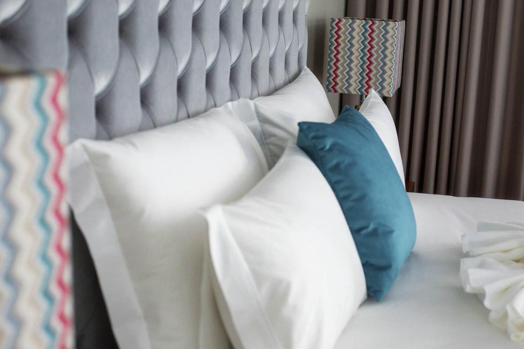 Deluxe King Suite with Balcony - Photo 1