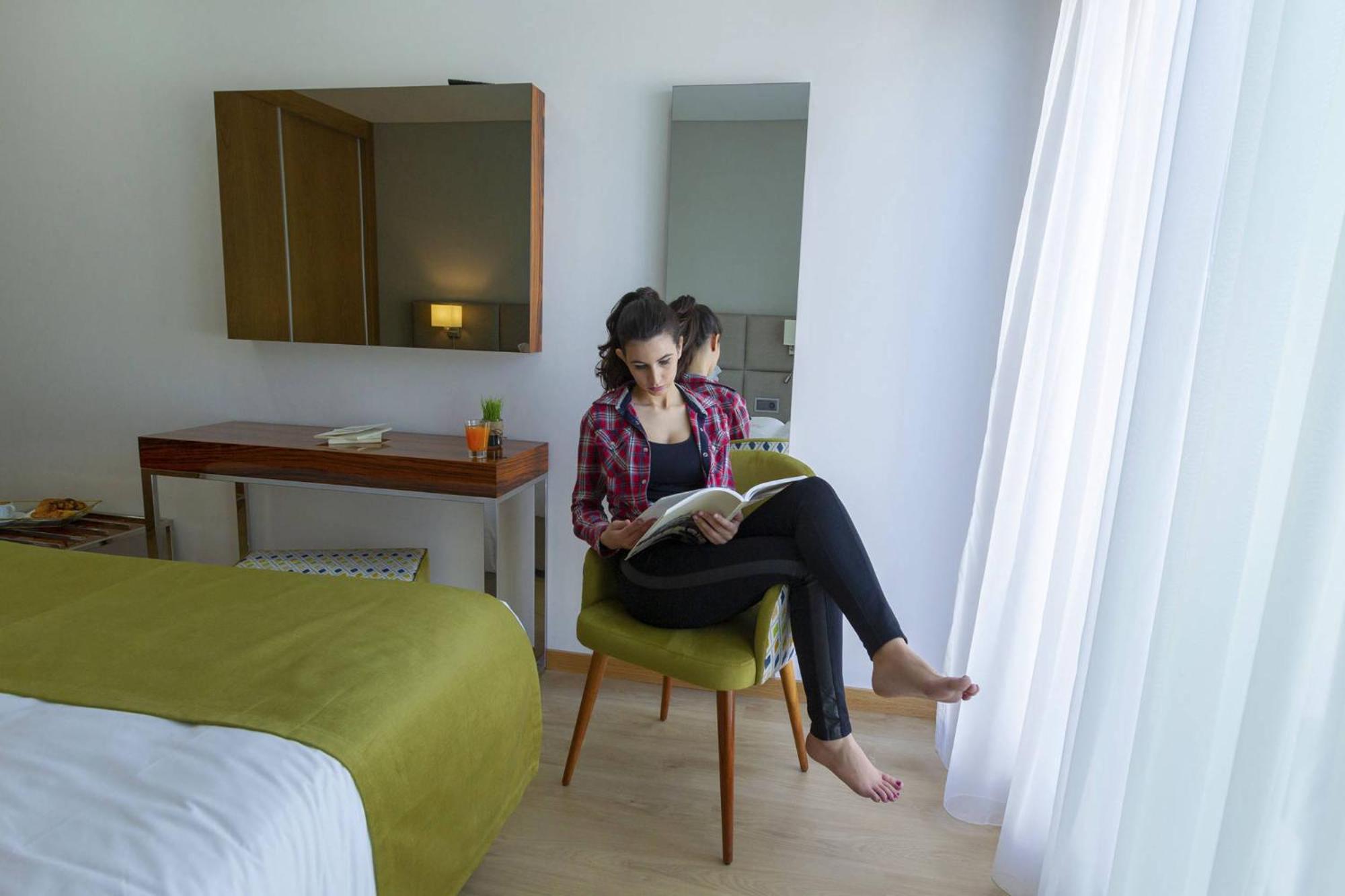 Deluxe Double or Twin Room - Photo 4