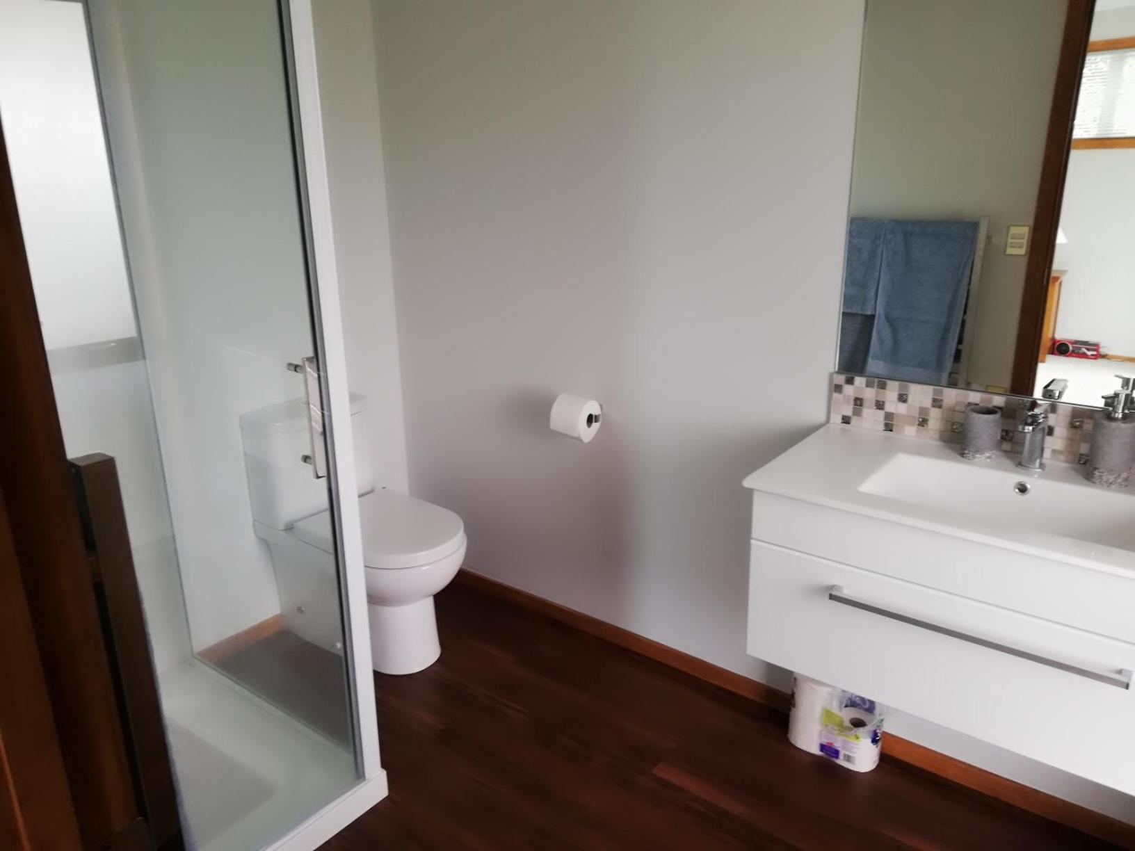Budget Double Room - Photo 4