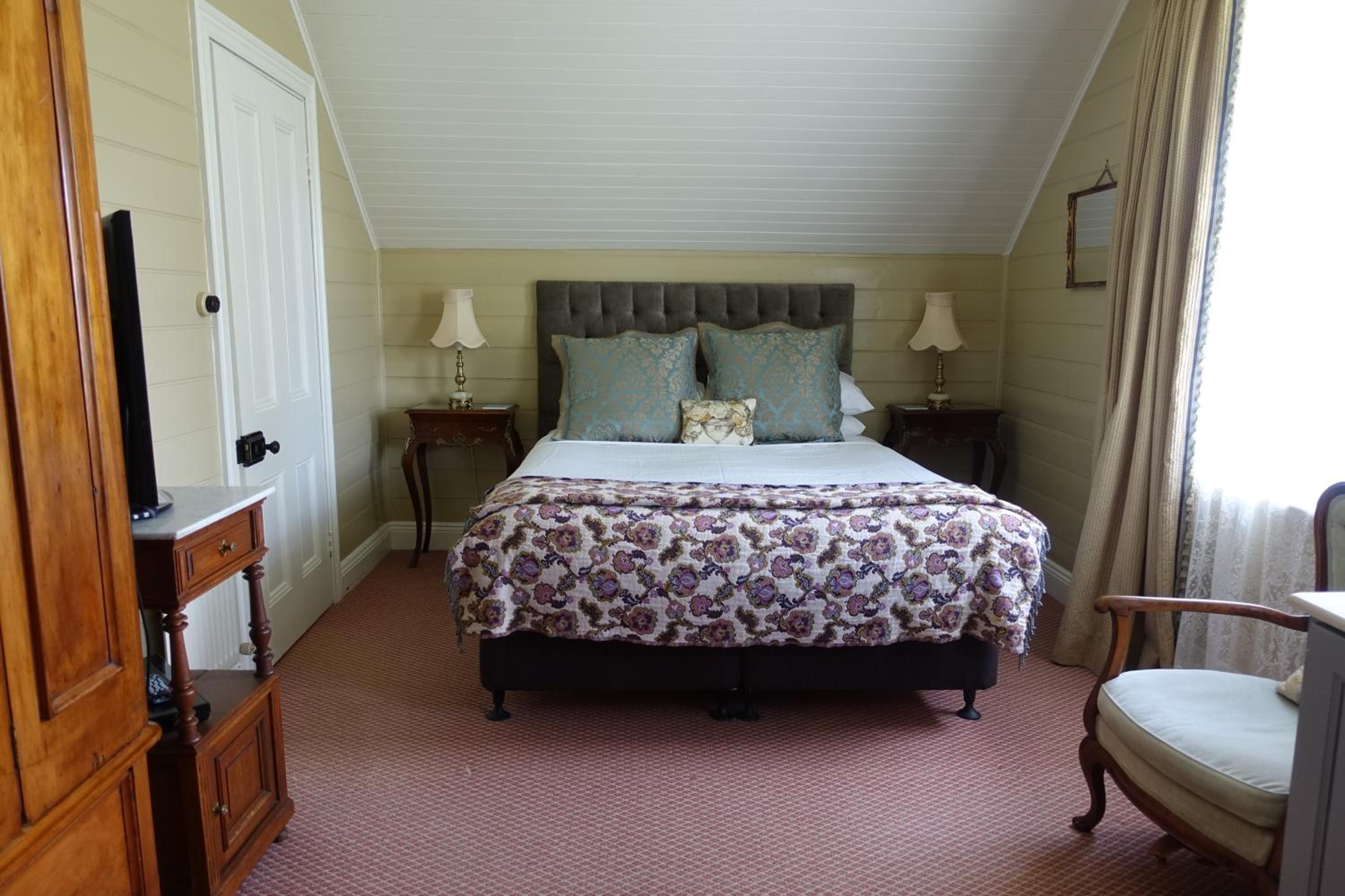 Premium Queen Room photo 1