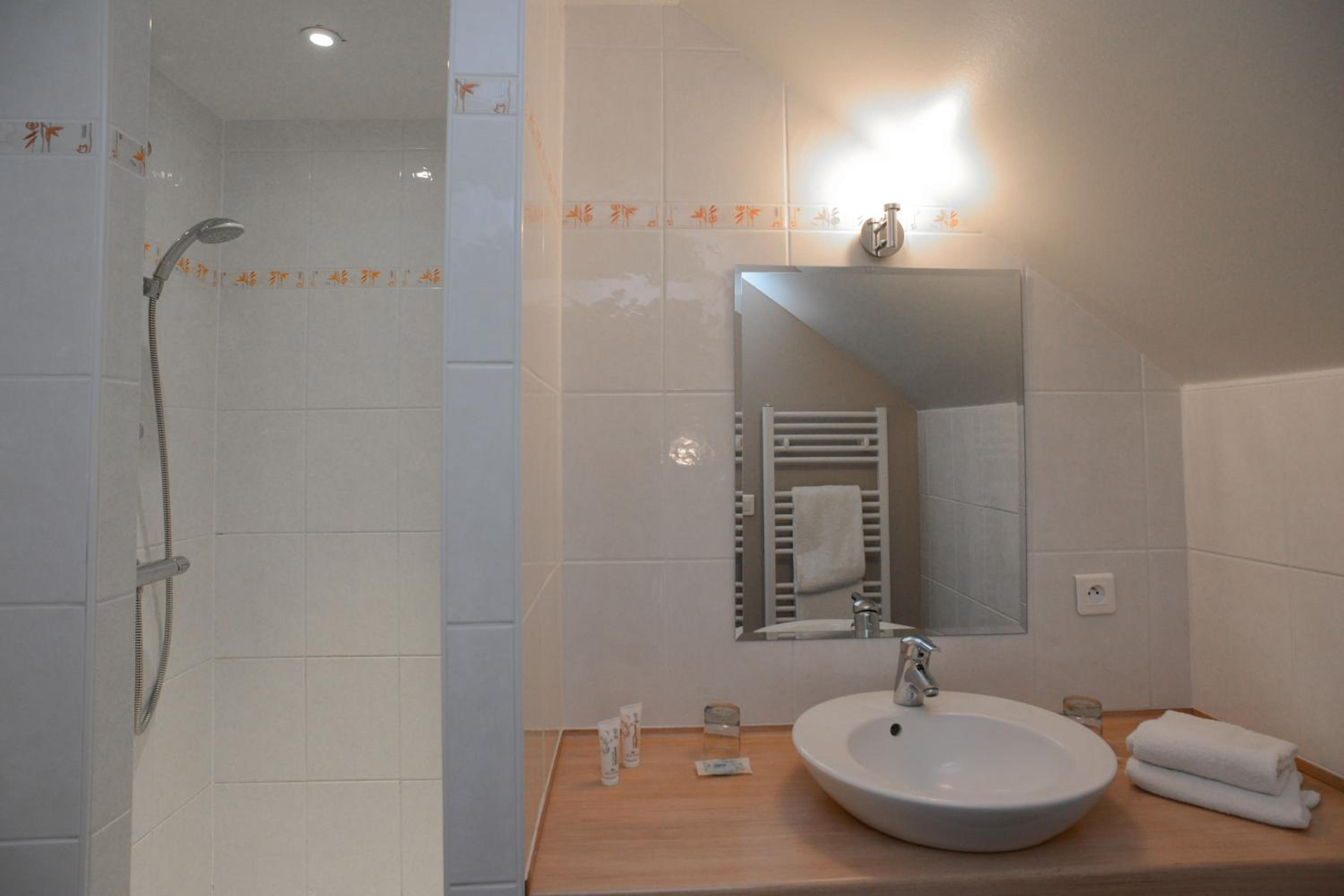 Classic Double Room - Photo 4